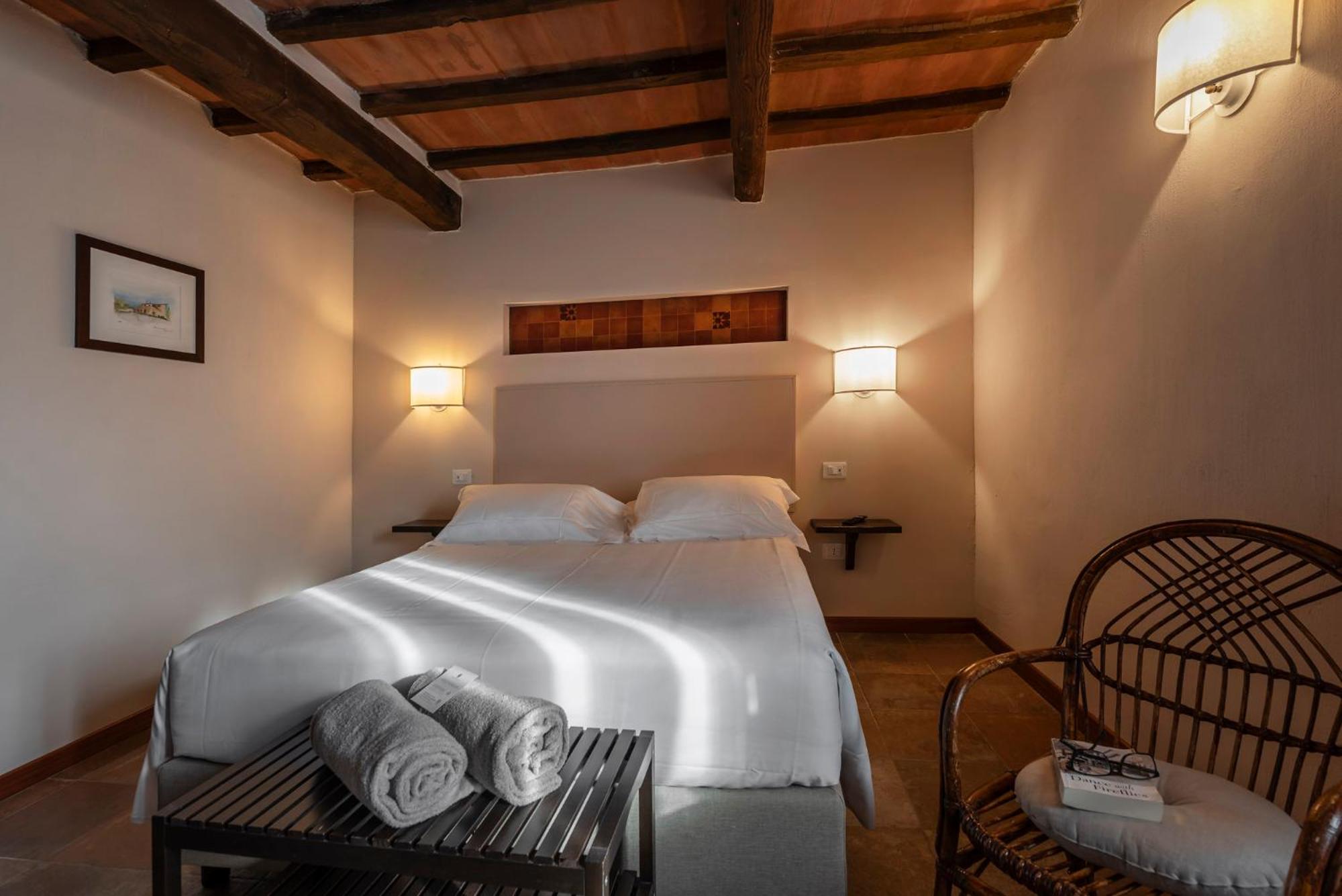 Superior Double or Twin Room - Photo 1
