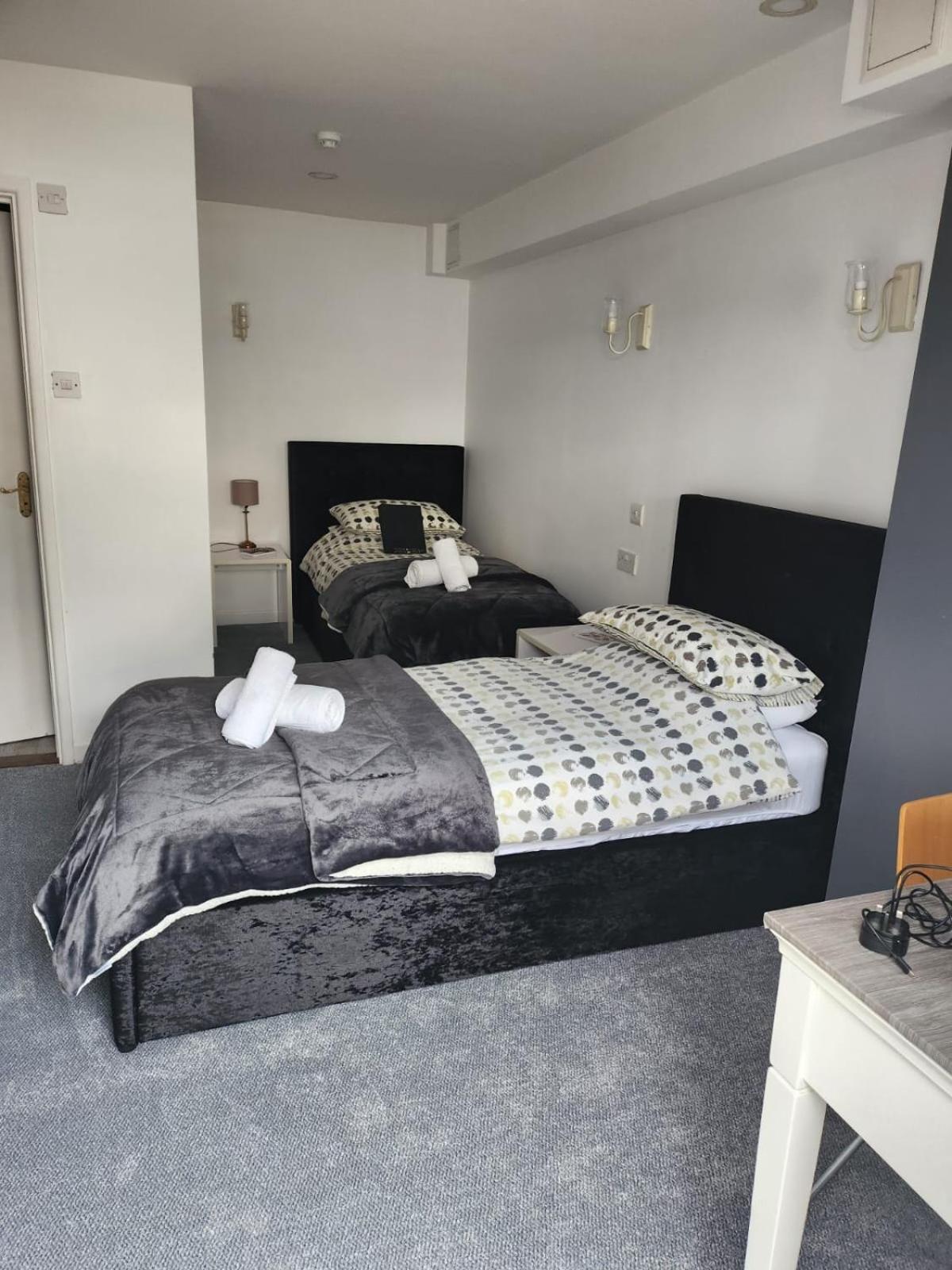 Twin Room - Ground Floor photo 1
