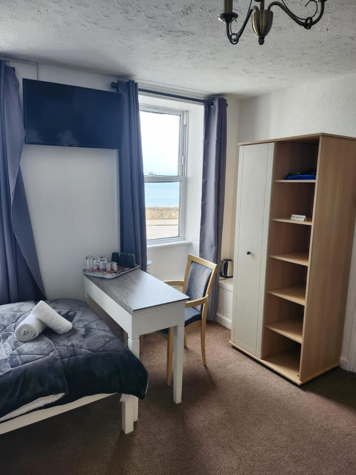 Family Room with Sea View (2 Adults + 1 Child)   photo 3
