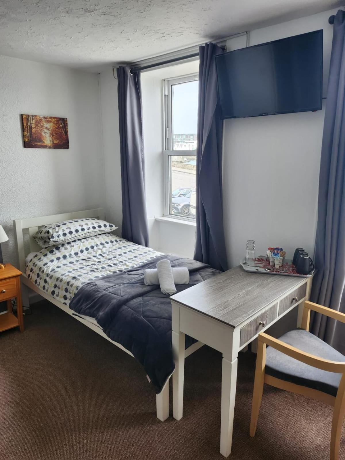Family Room with Sea View (2 Adults + 1 Child)   photo 1