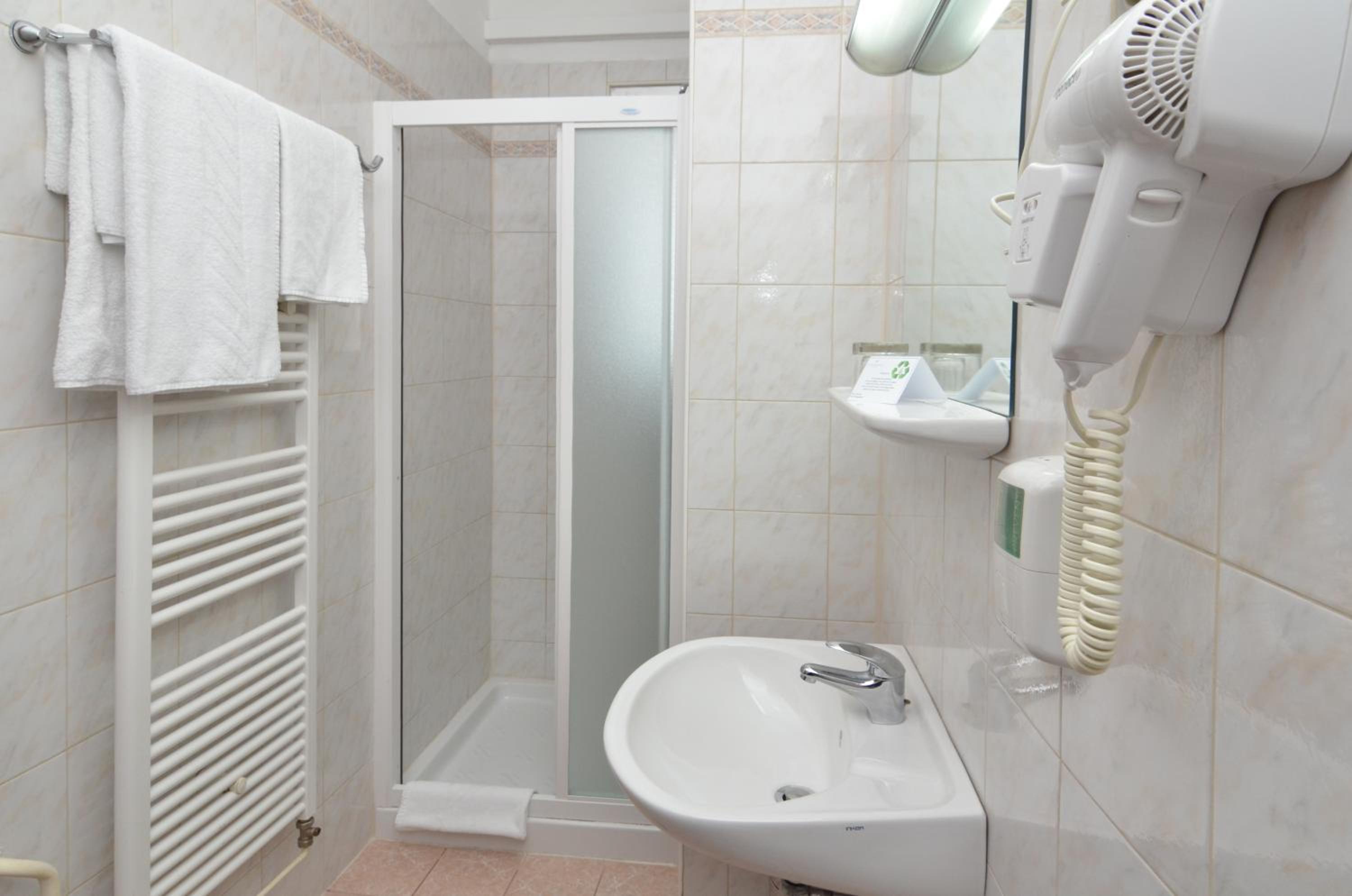 Comfort Twin Room - Photo 7