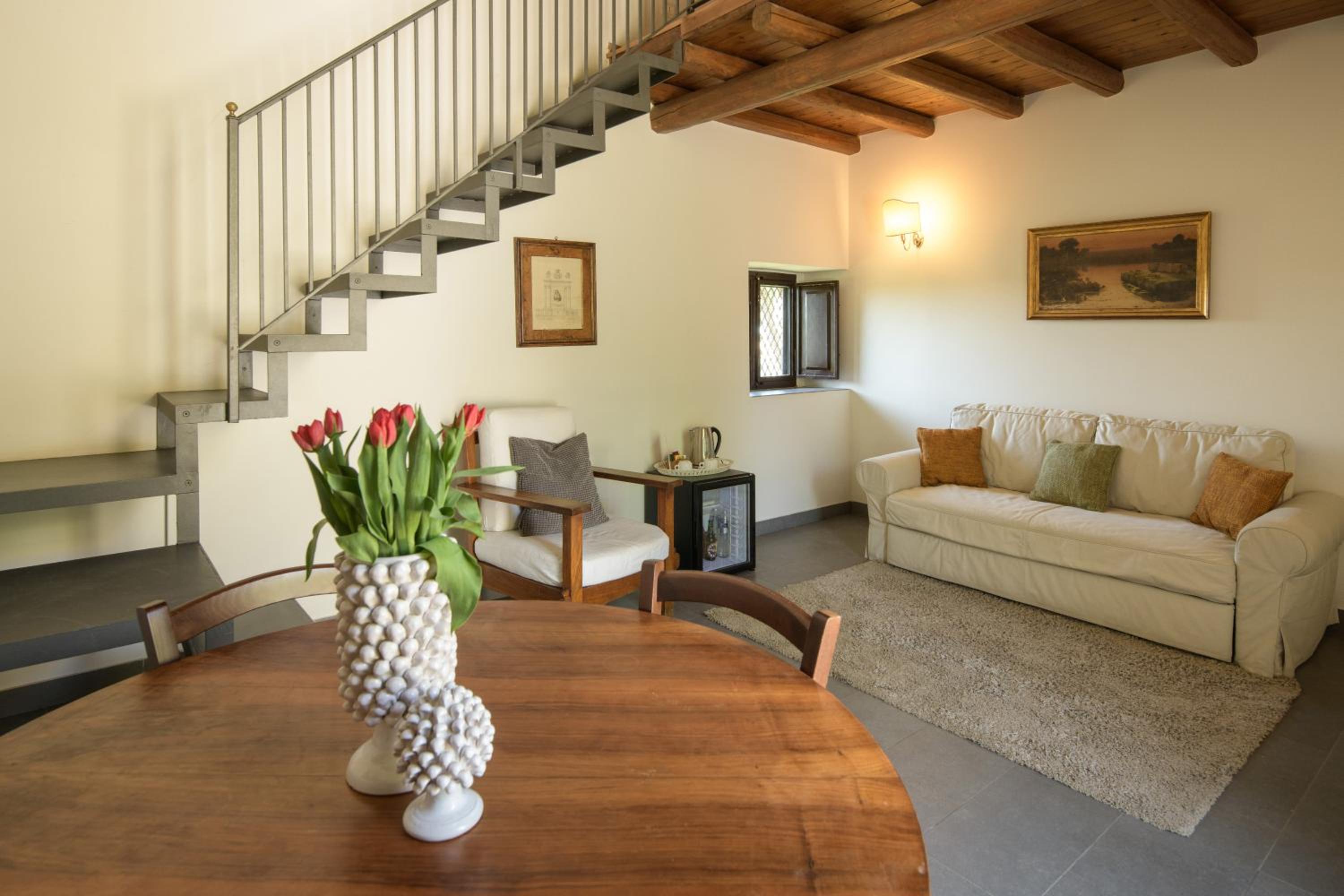 Suite - Photo 8