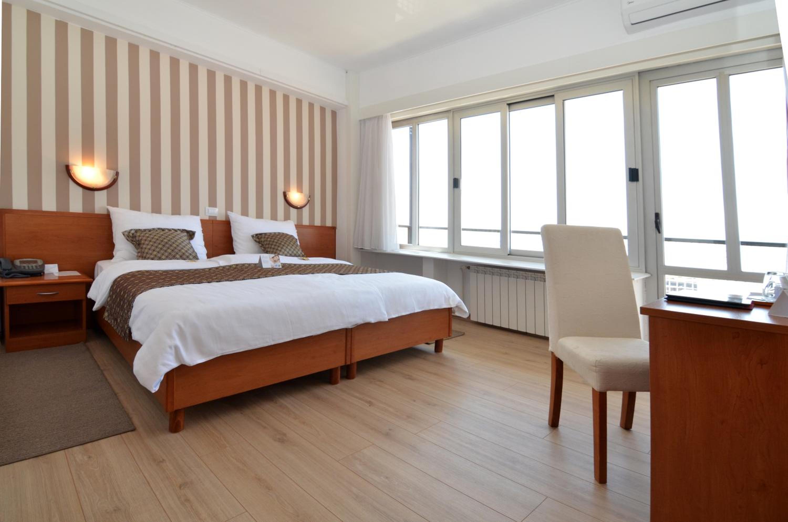 Superior Double or Twin Room - Photo 5
