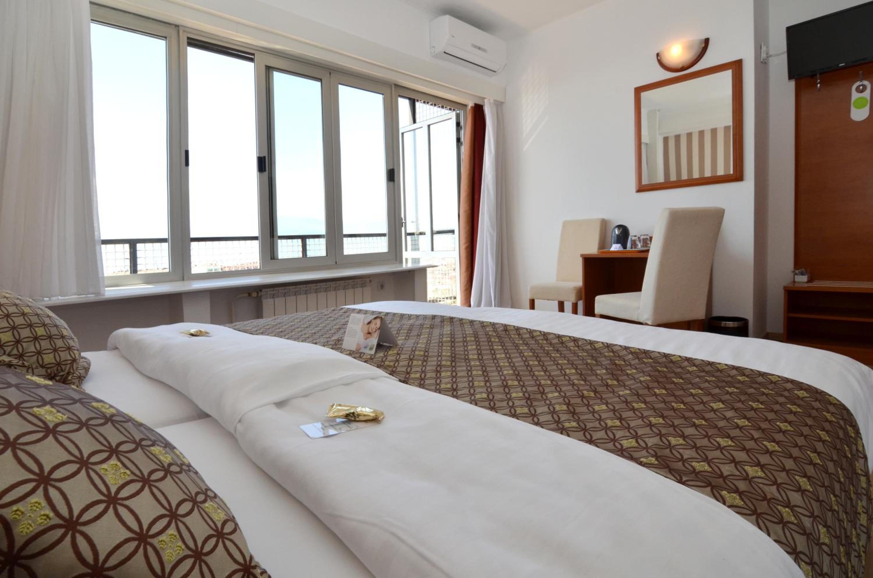 Superior Double or Twin Room - Photo 4