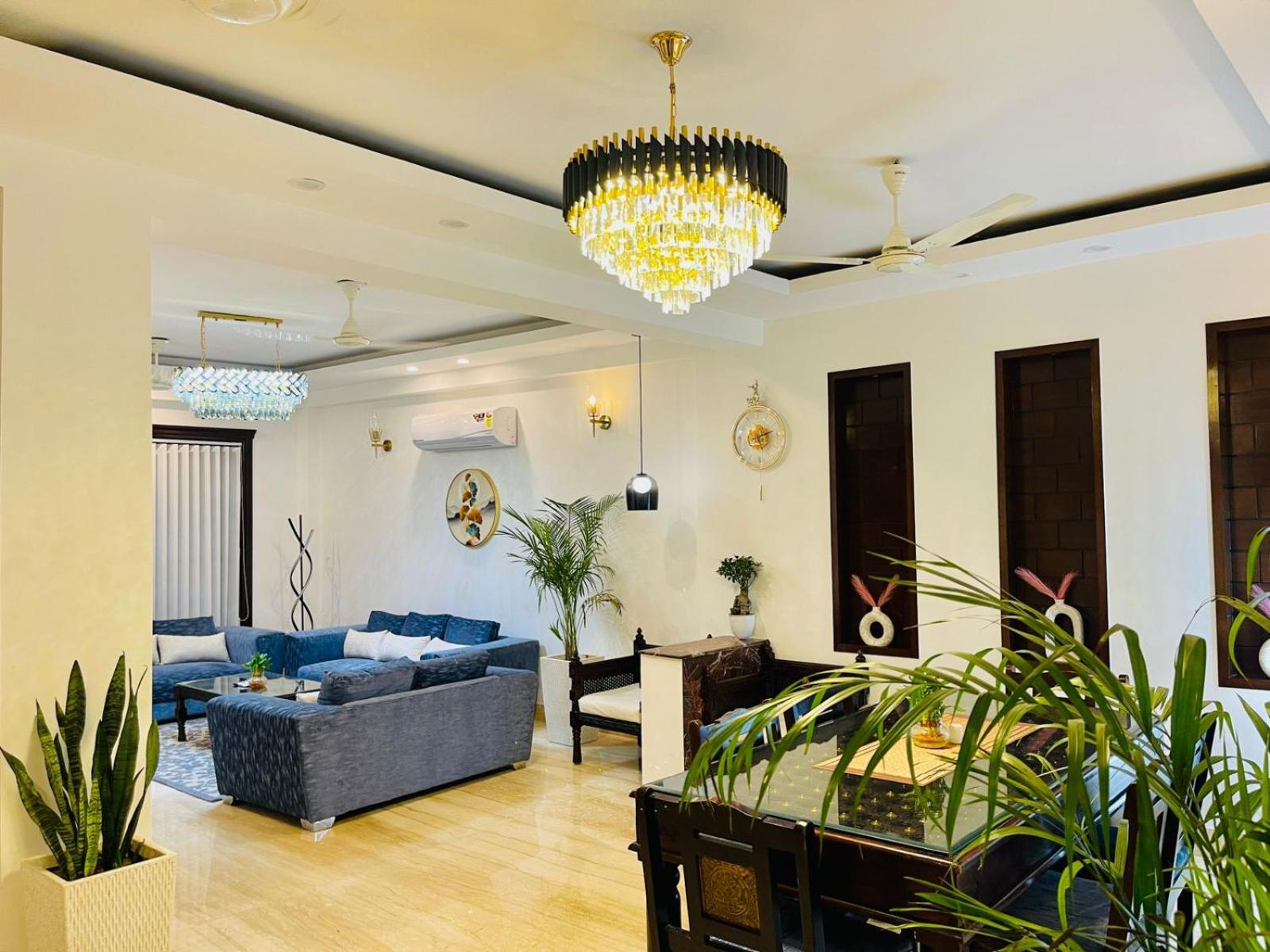 Three-Bedroom Apartment - Photo 9