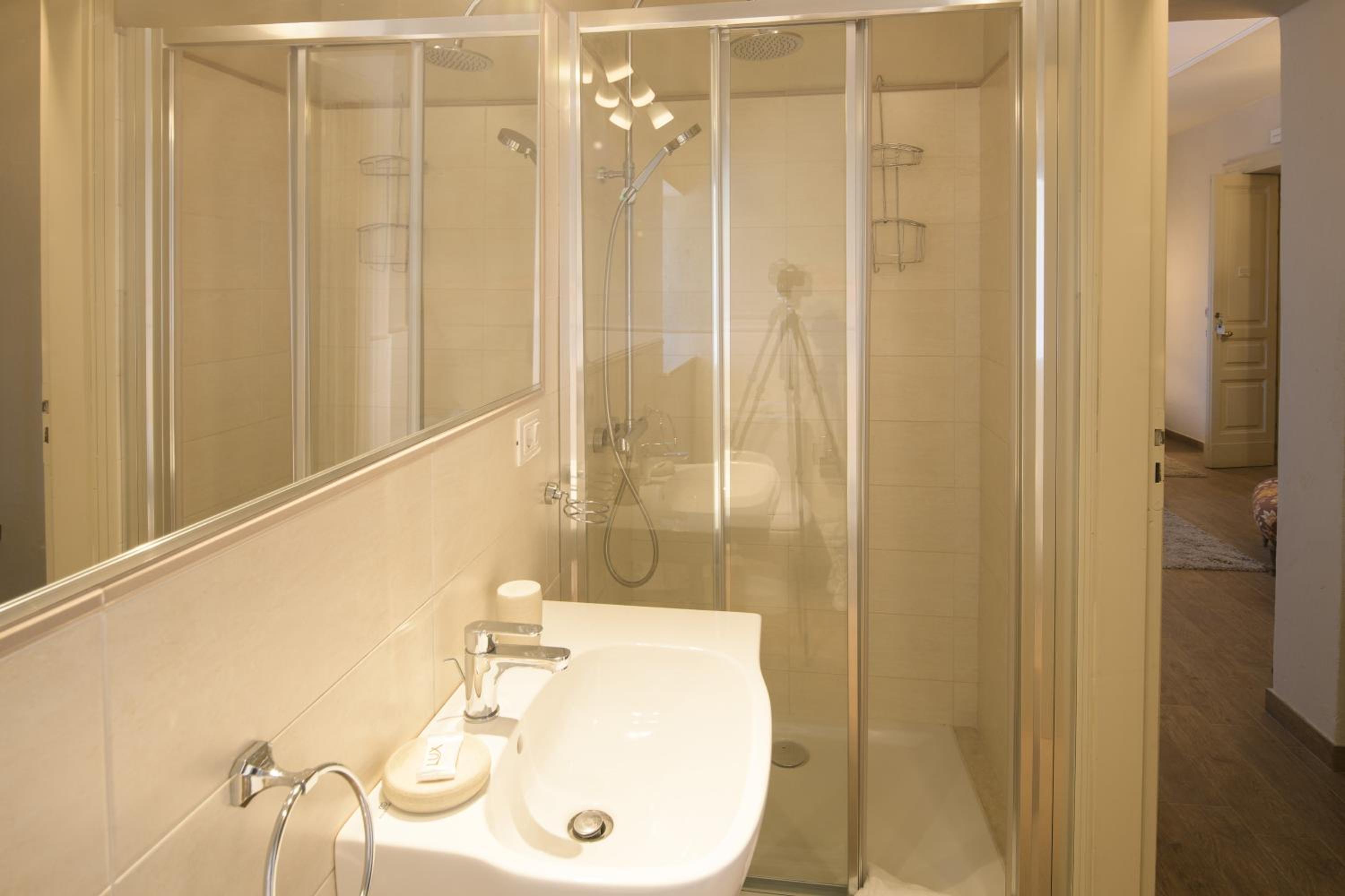 Superior Double Room - Photo 17