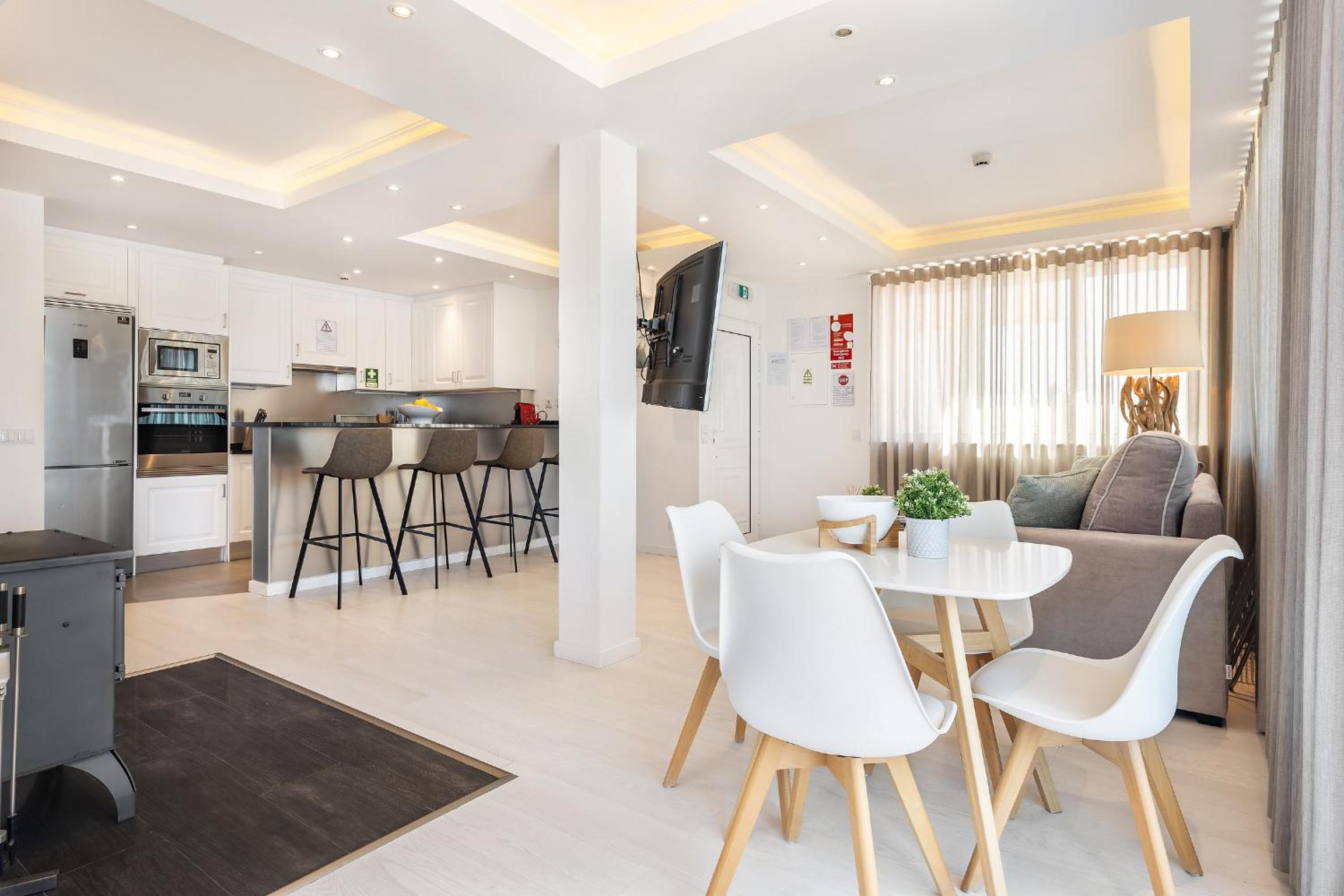 One-Bedroom Apartment