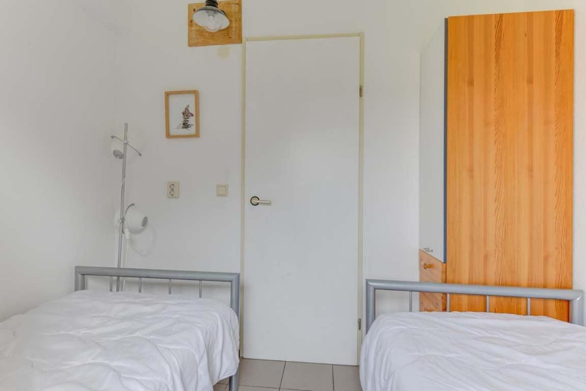 Three-Bedroom House photo 3