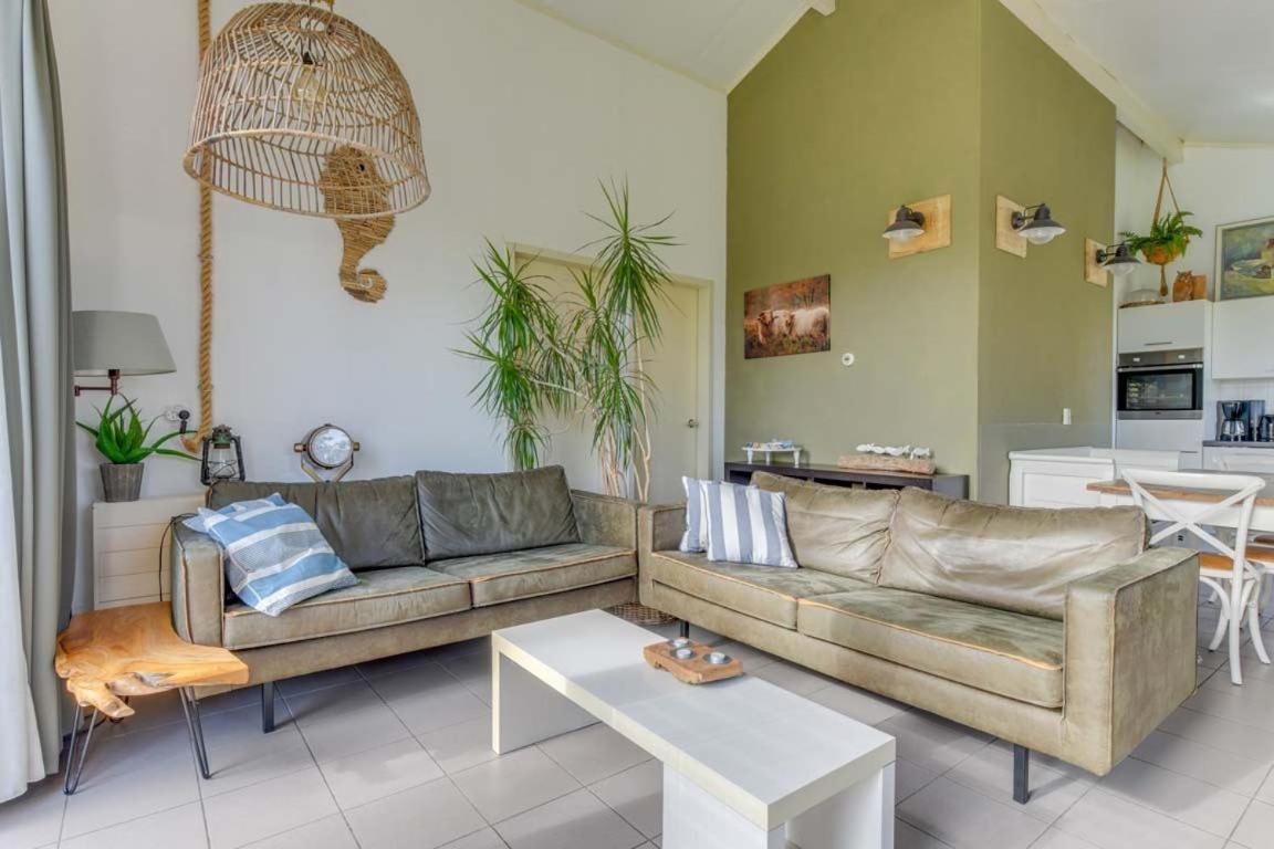 Three-Bedroom House photo 1