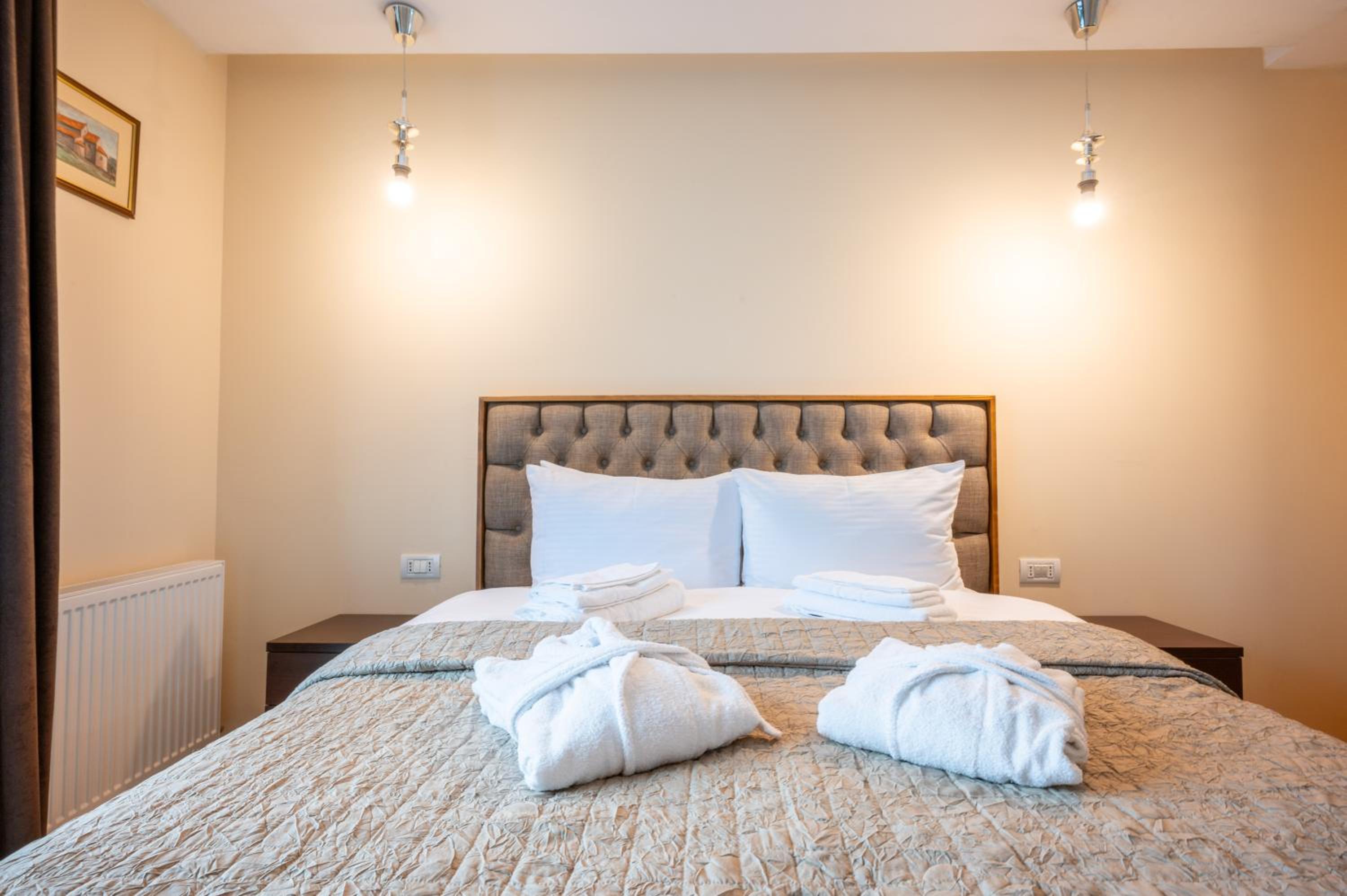Deluxe Double Room with Balcony photo 2