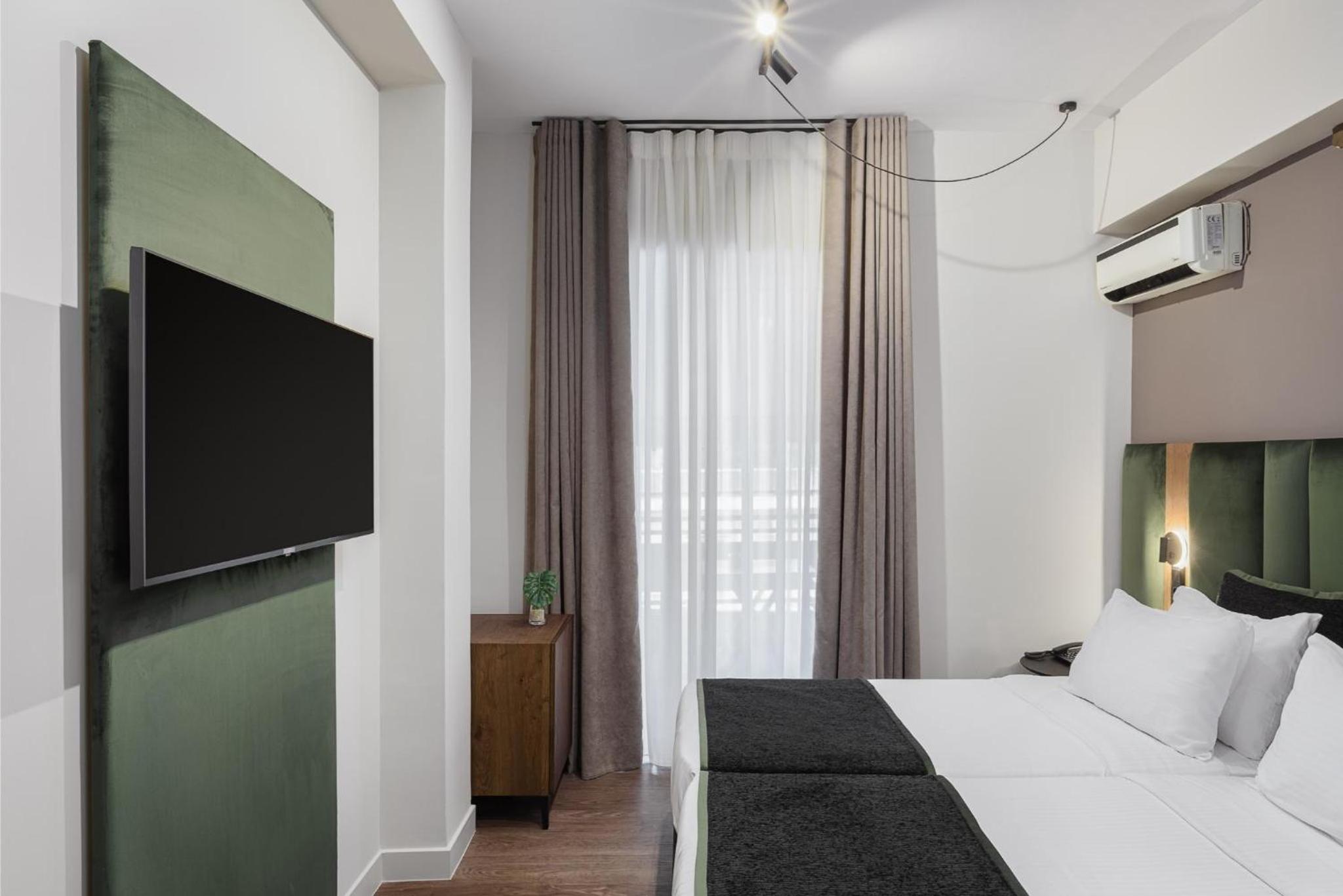 Superior Double Room - Photo 1