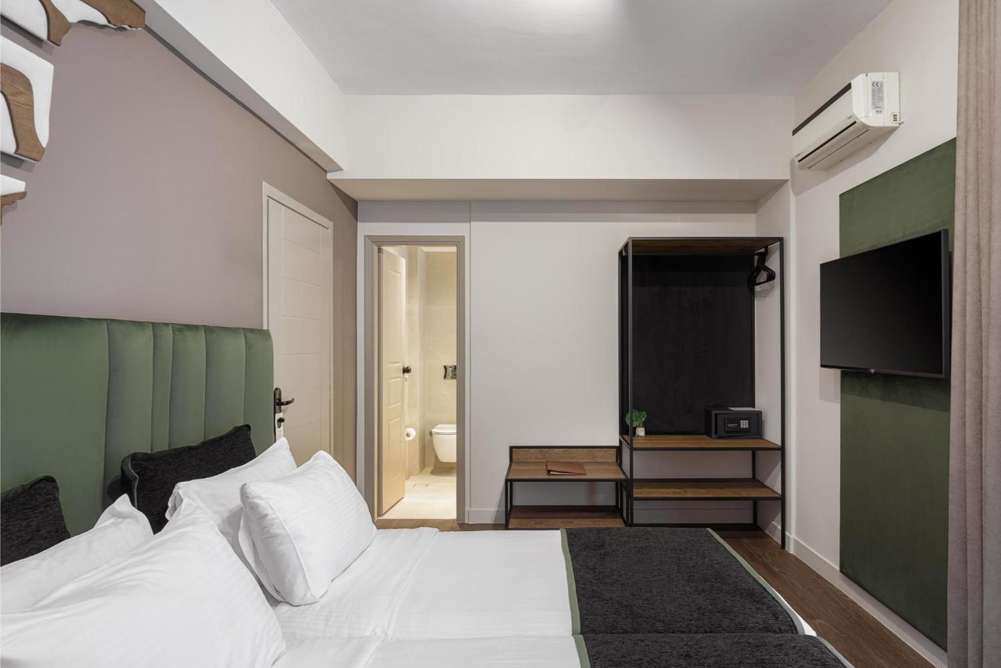 Superior Double Room - Photo 8
