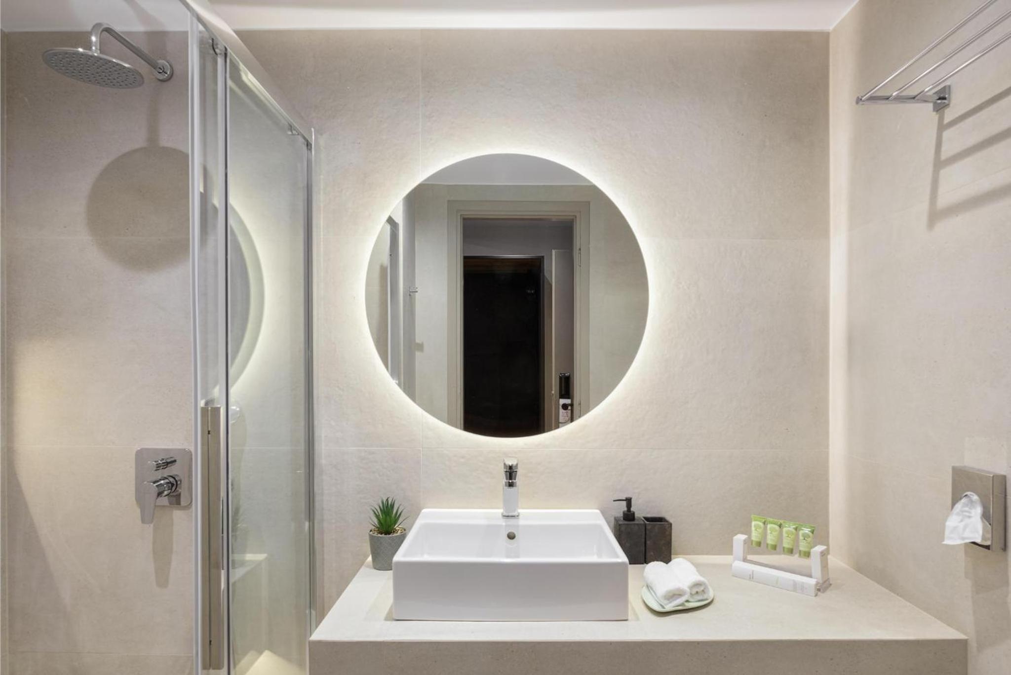 Superior Double Room - Photo 9