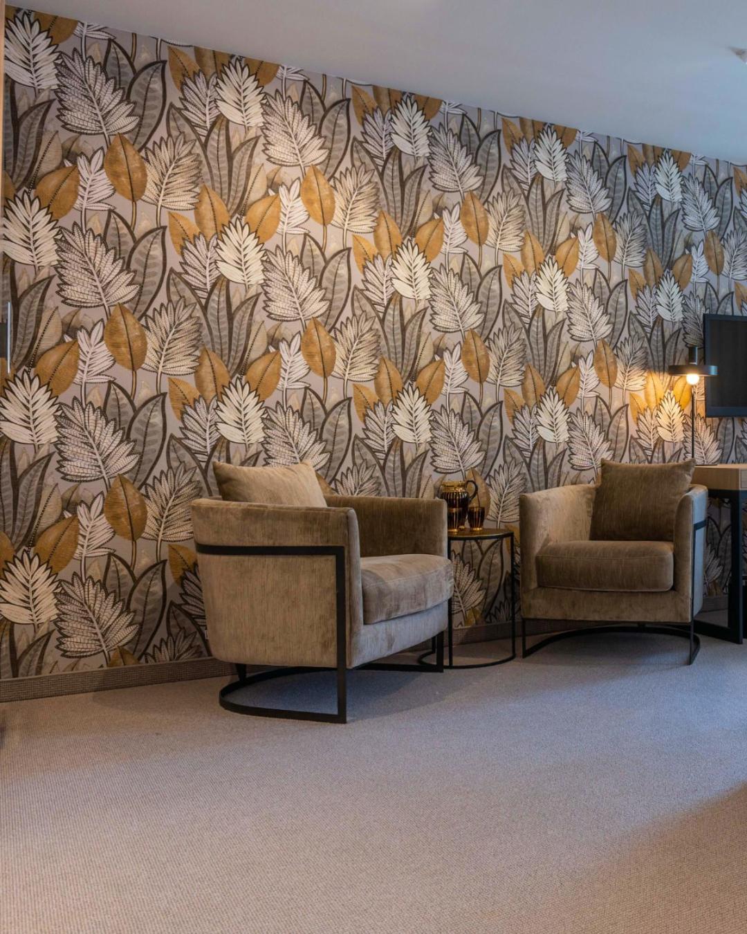 Junior Suite with Balcony - Photo 9