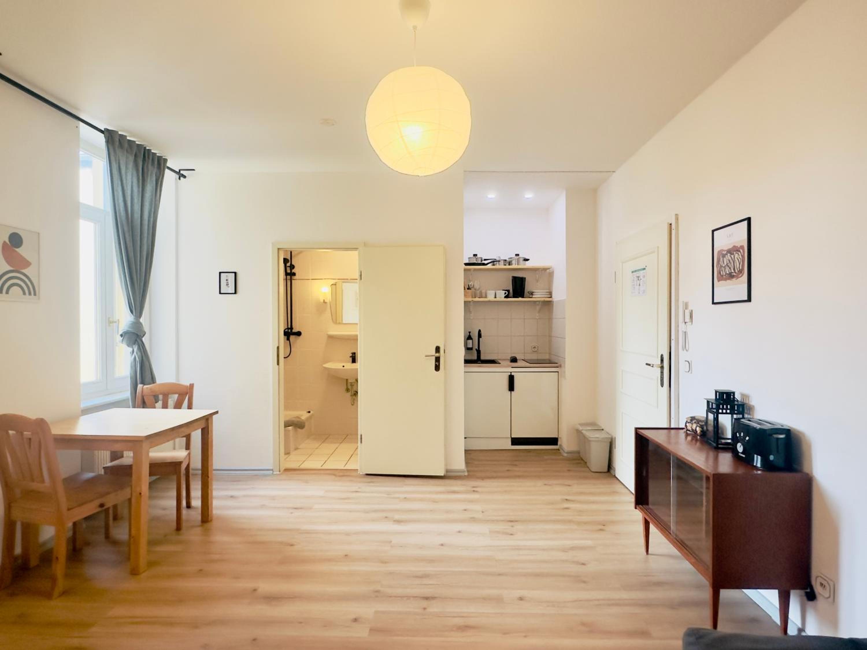 One-Bedroom Apartment photo 3