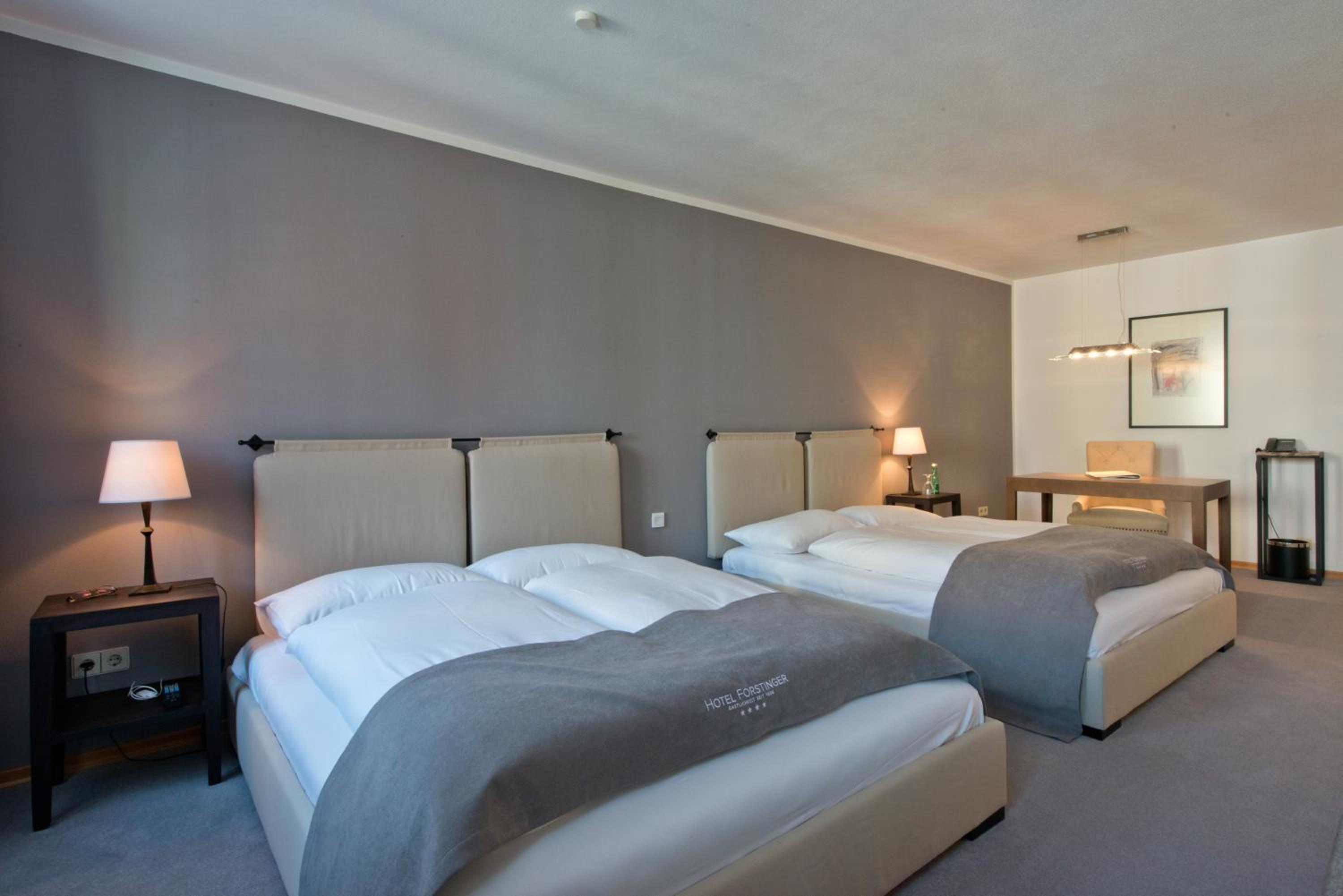 Superior Double or Twin Room - Photo 16