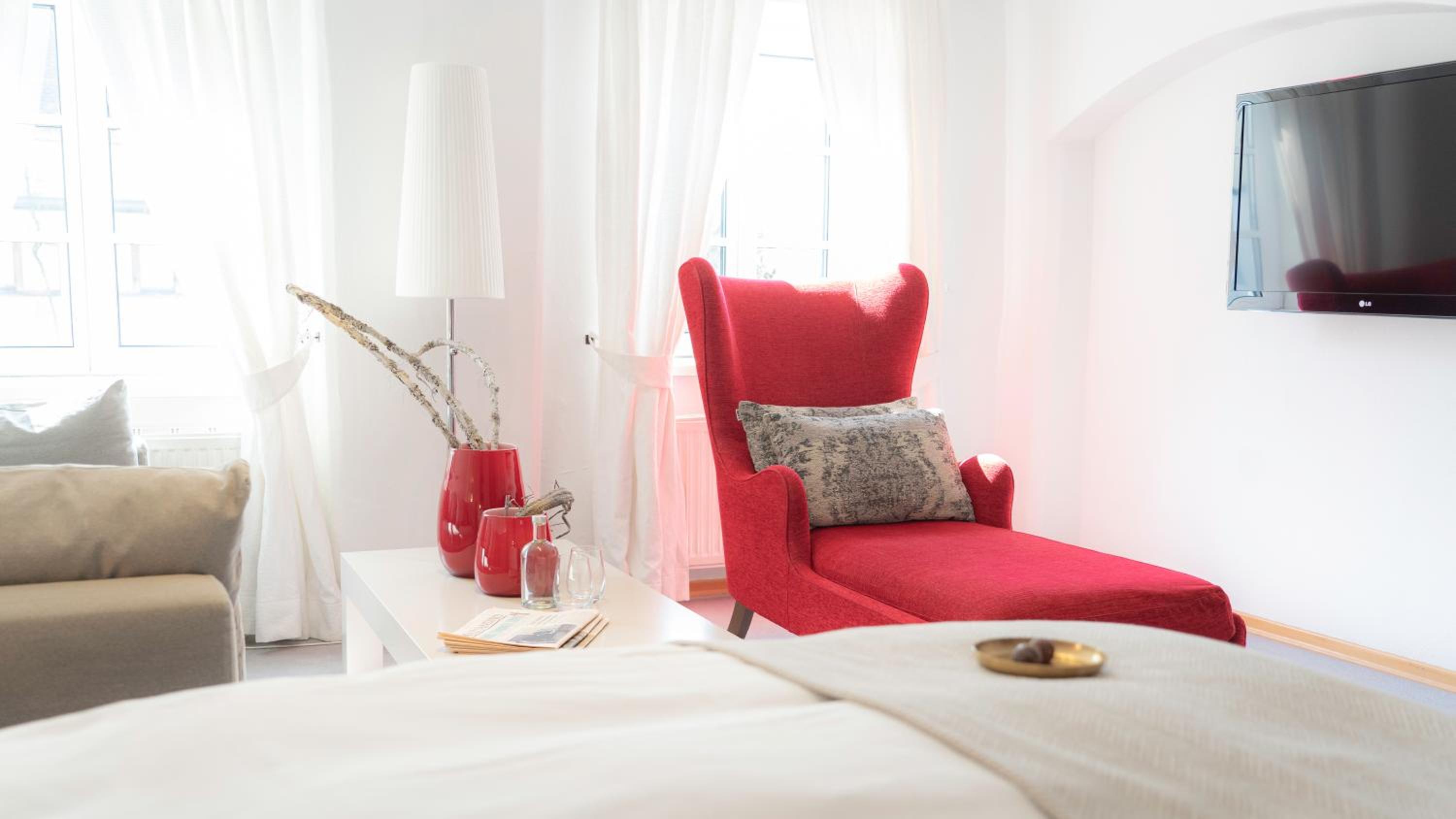 Suite - Photo 14