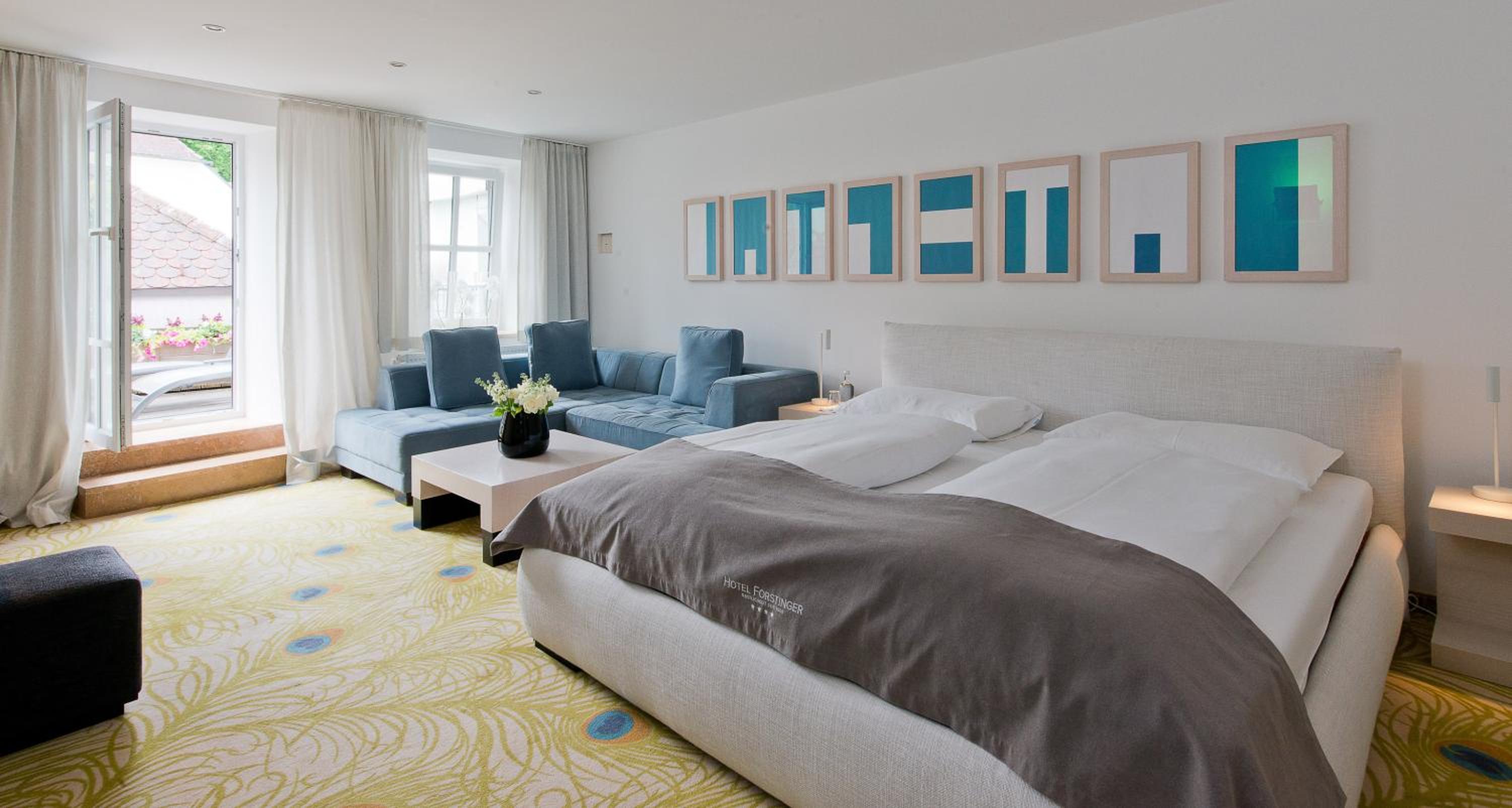 Junior Suite with Balcony - Photo 21