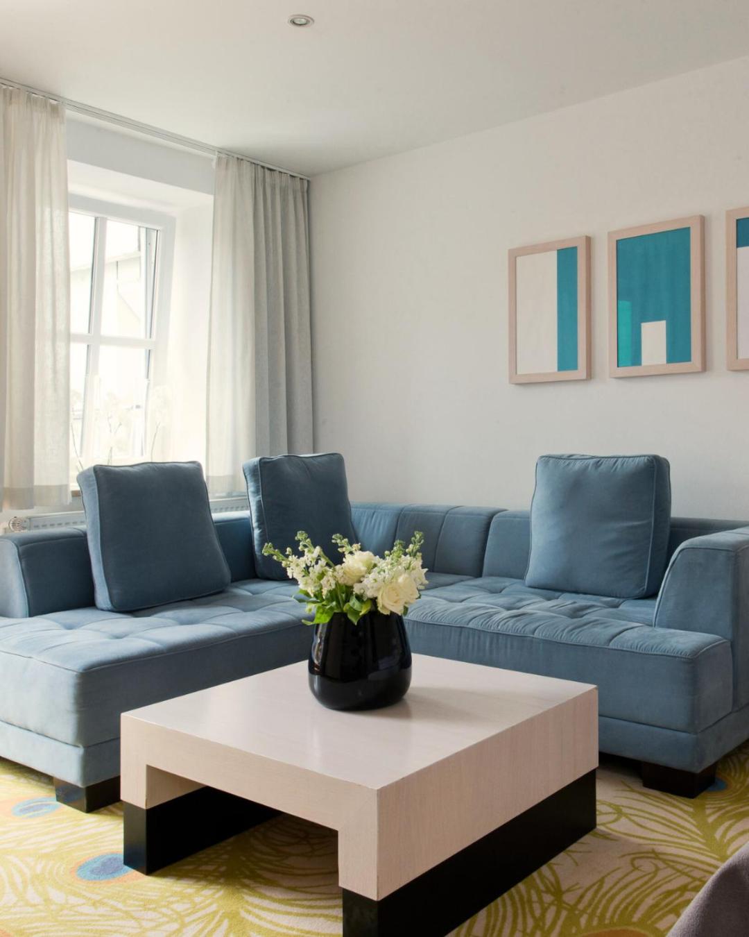 Junior Suite with Balcony - Photo 14
