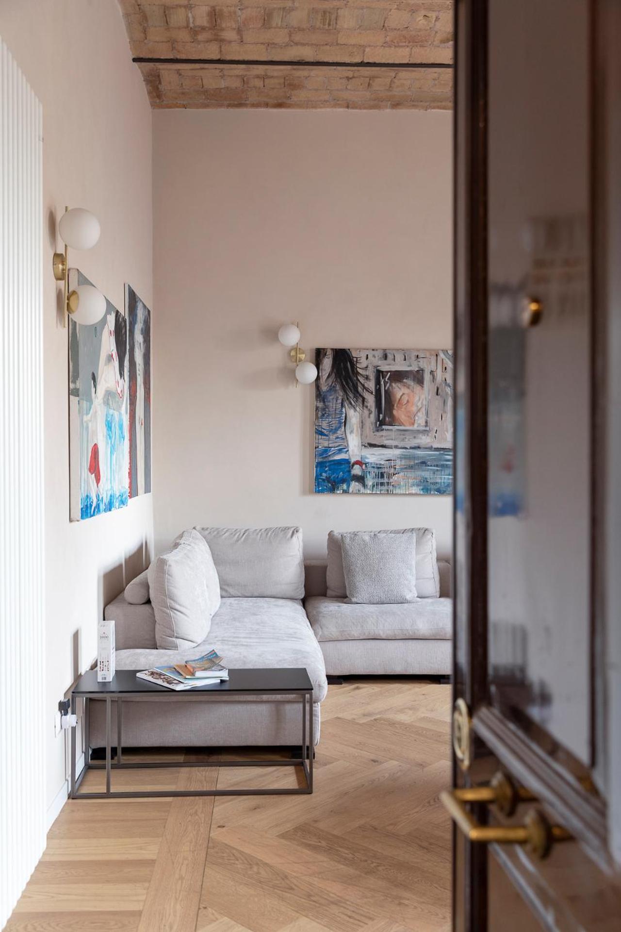 Colosseum Three-Bedroom Apartment with Terrace photo 3