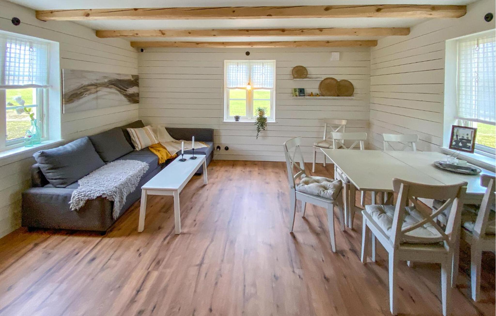 Two-Bedroom Holiday Home photo 1