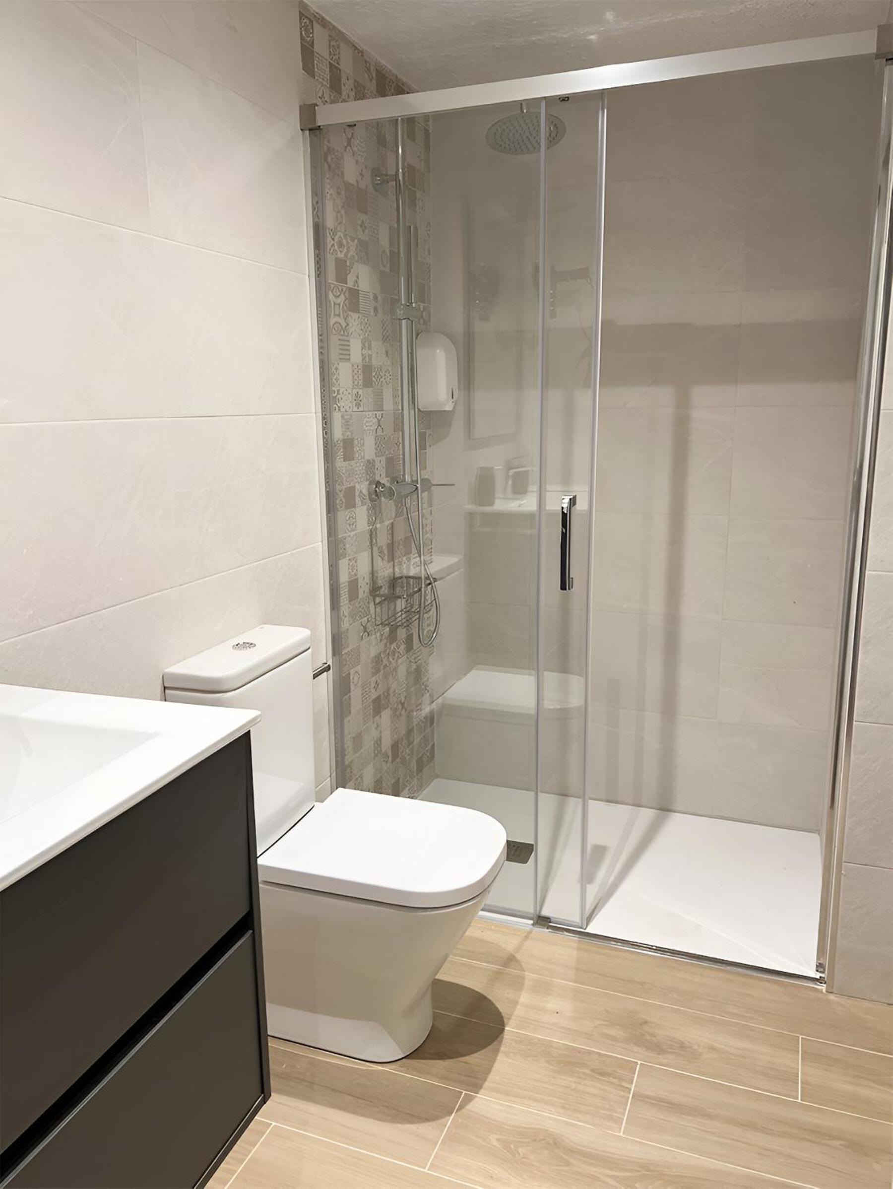 Premium Quadruple Room - Photo 2