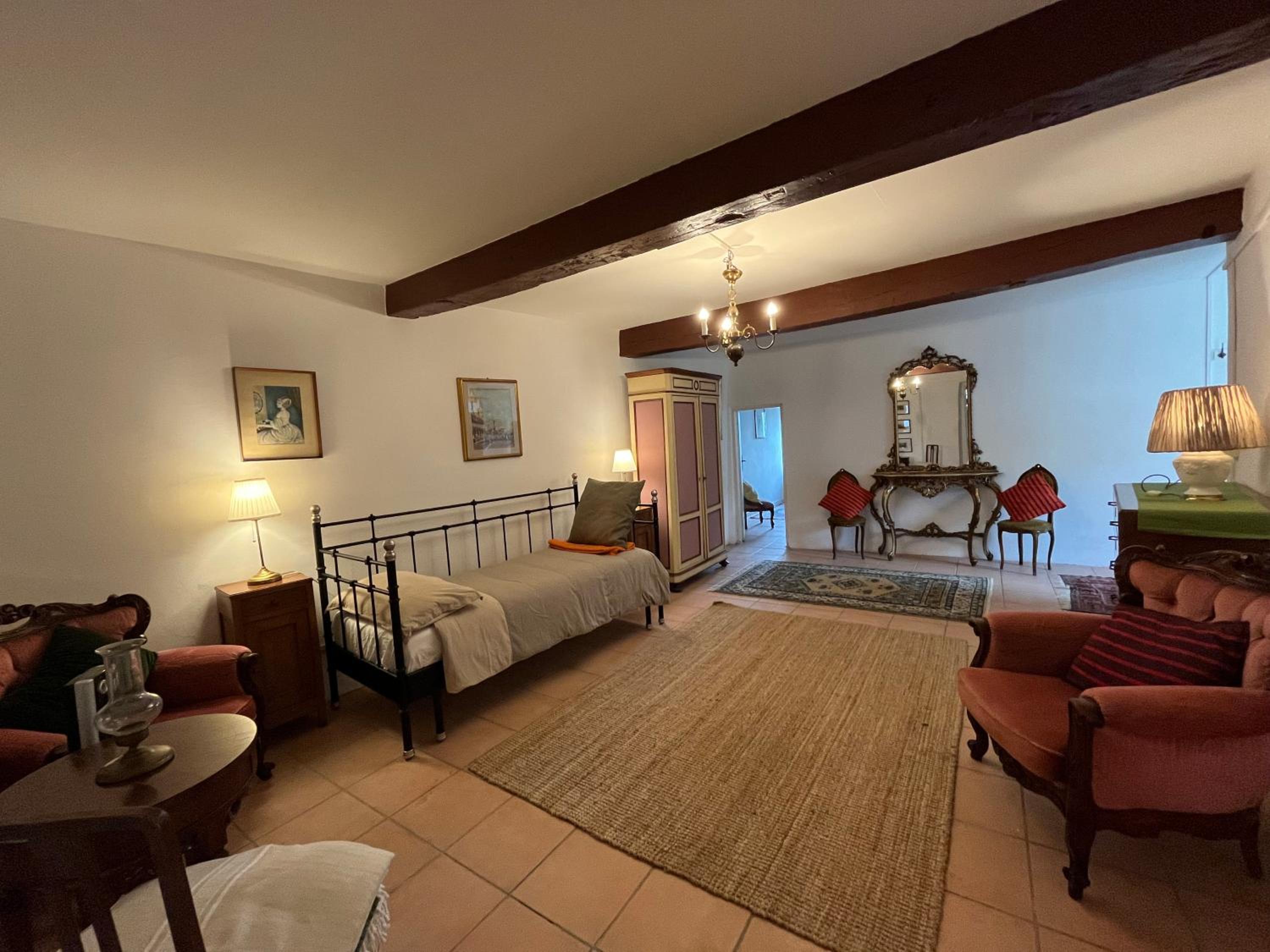 Villa photo 1