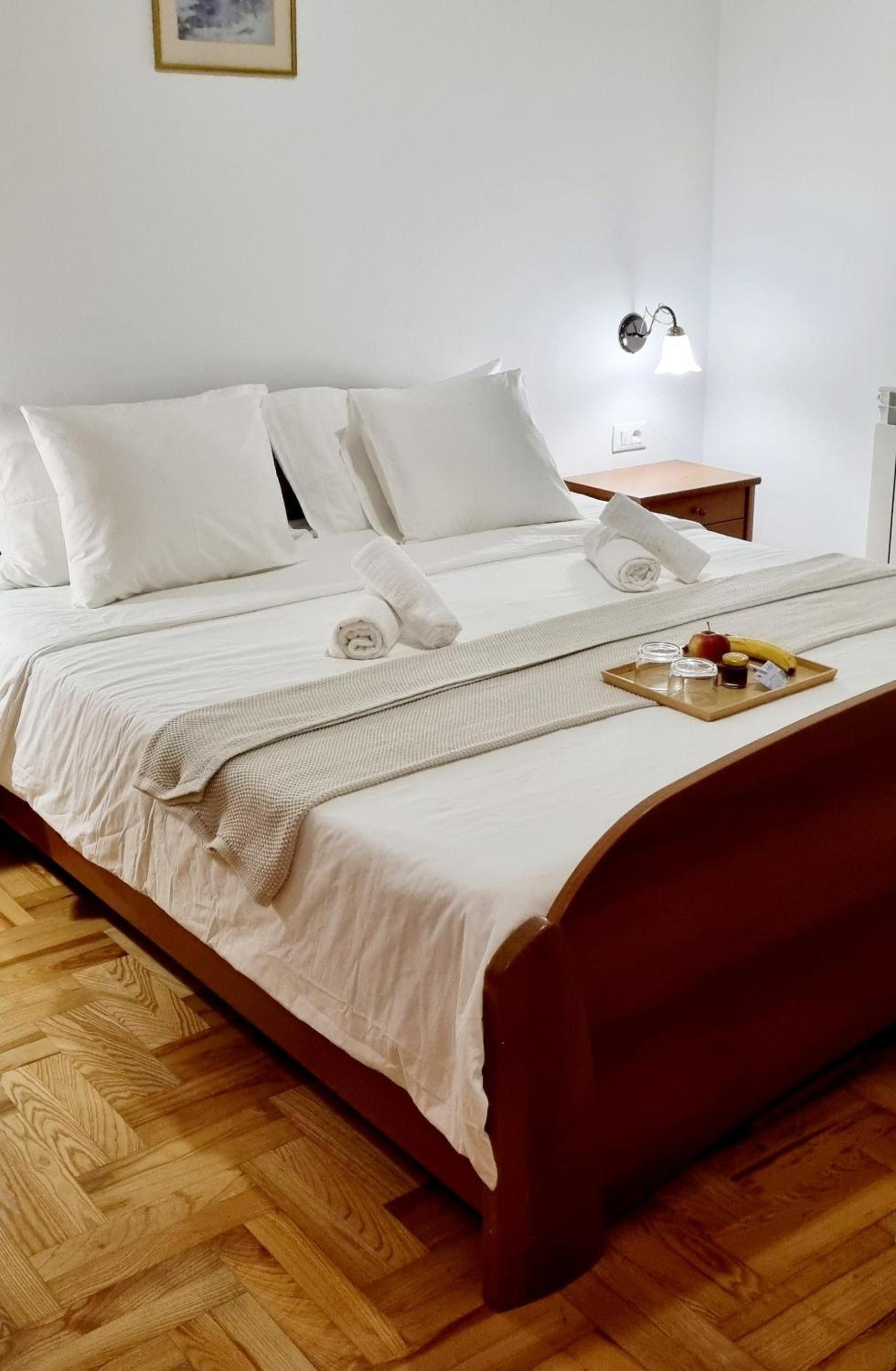 Double Room with Private Bathroom photo 1