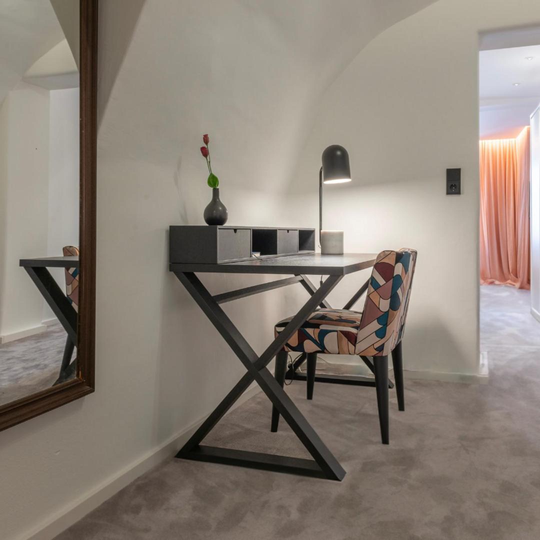Deluxe Double Room - Photo 11