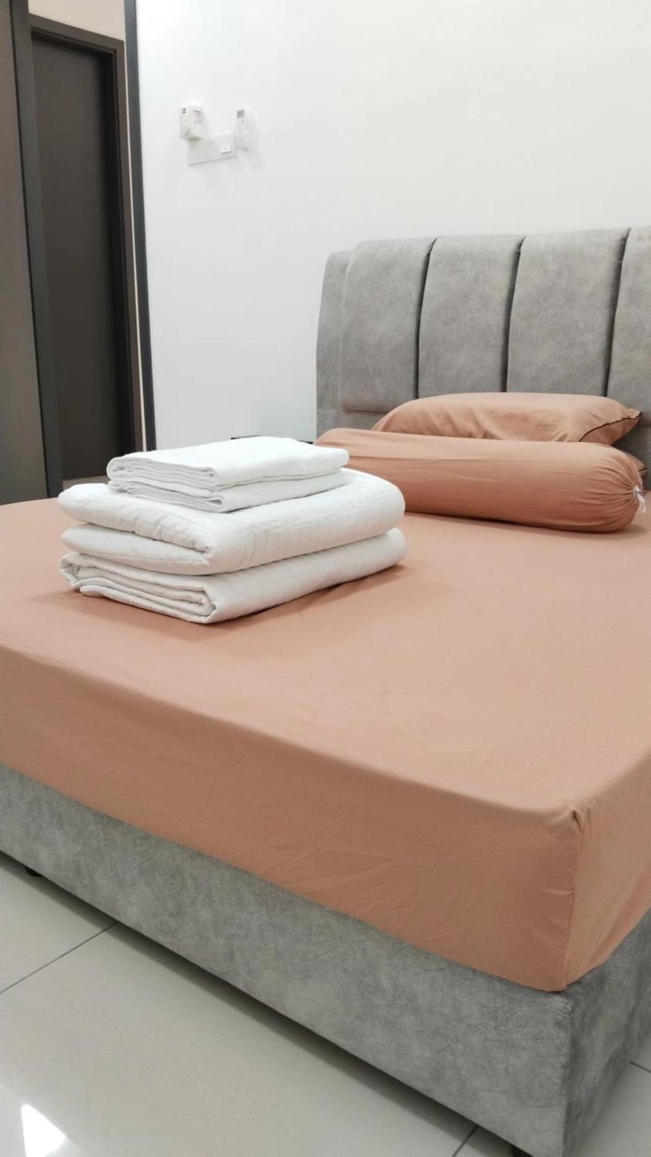 Double Room with Private External Bathroom photo 2