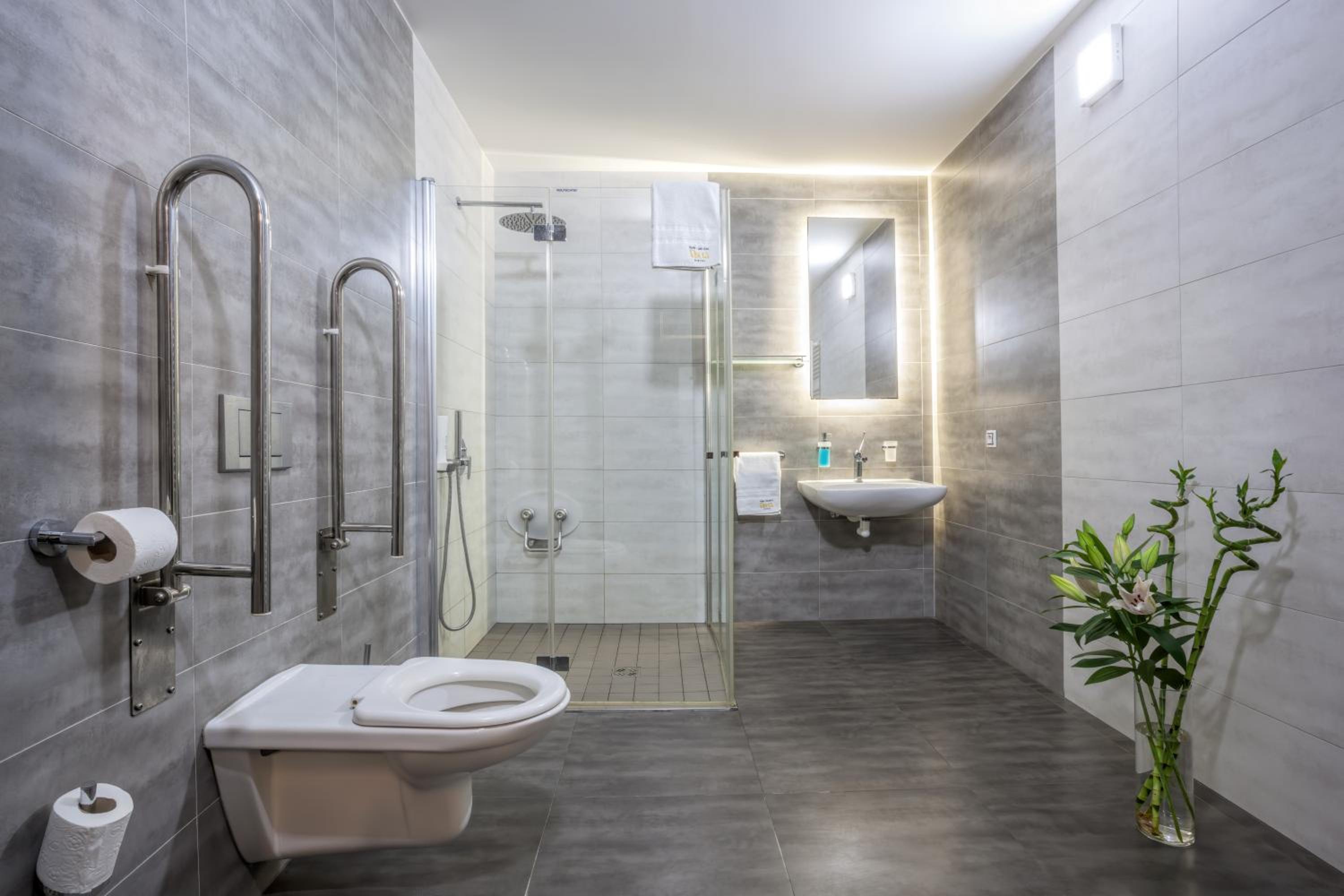 Standard Triple Room - Photo 10