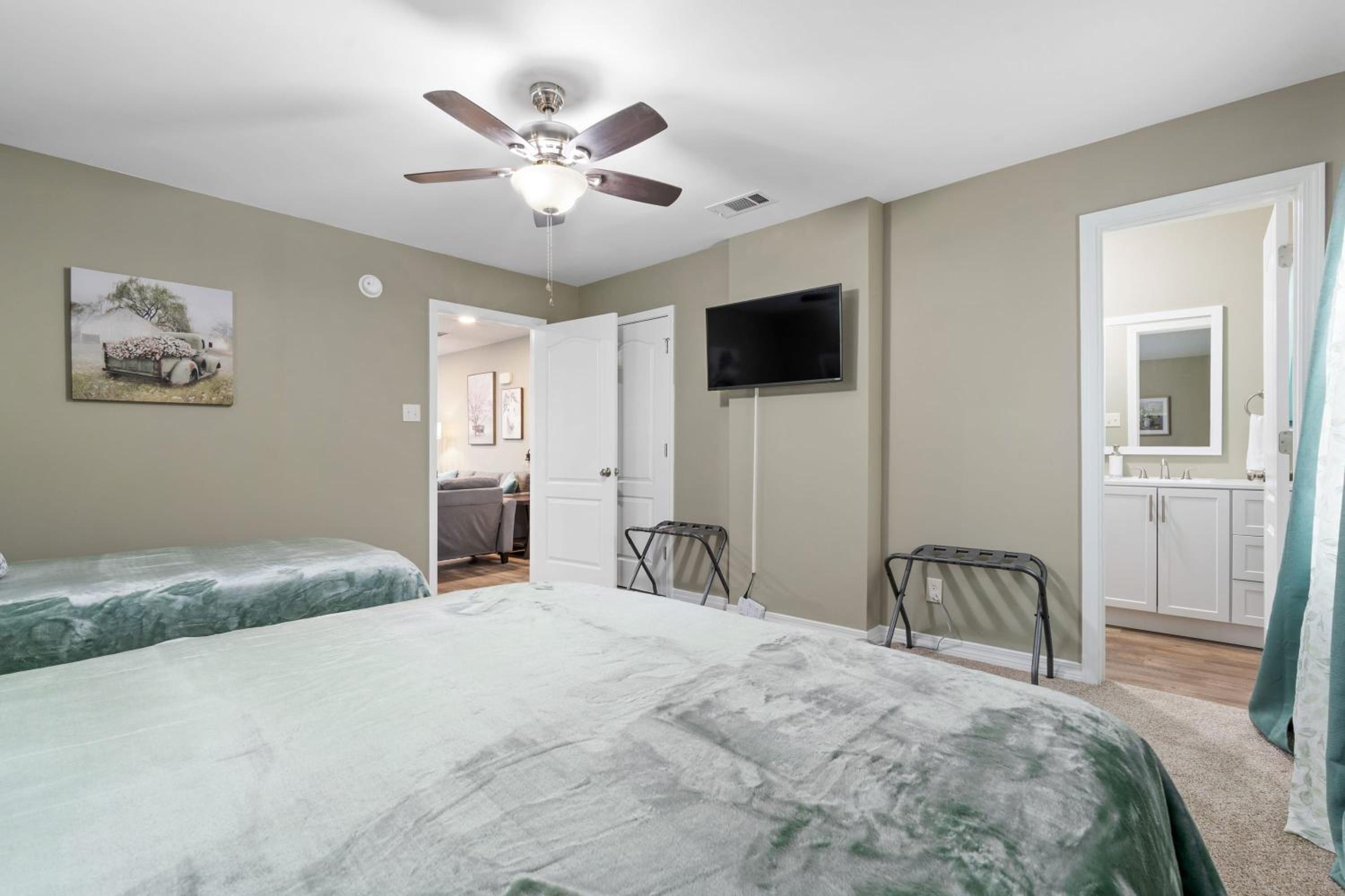 Family Room photo 2