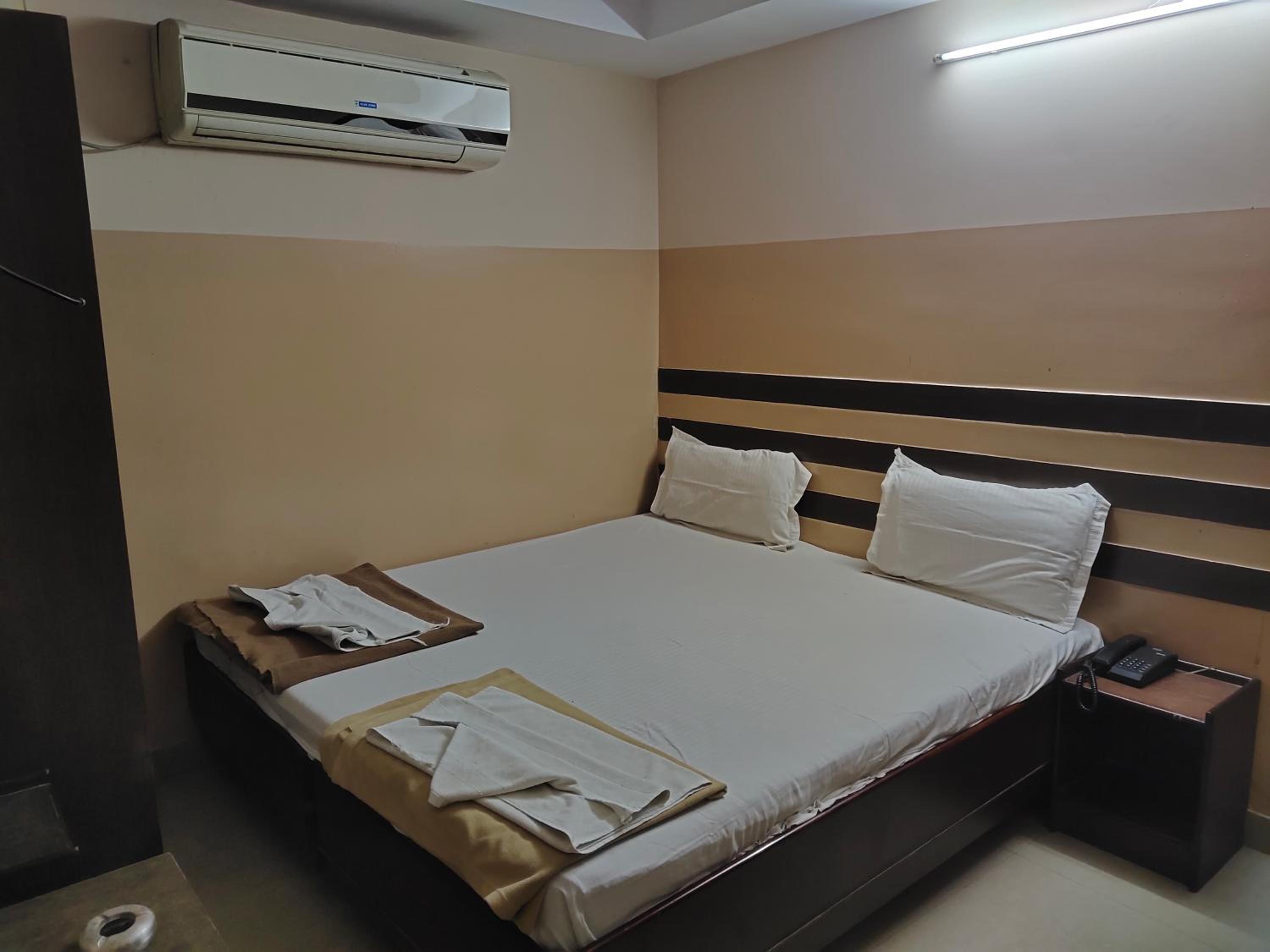 Deluxe Single Room