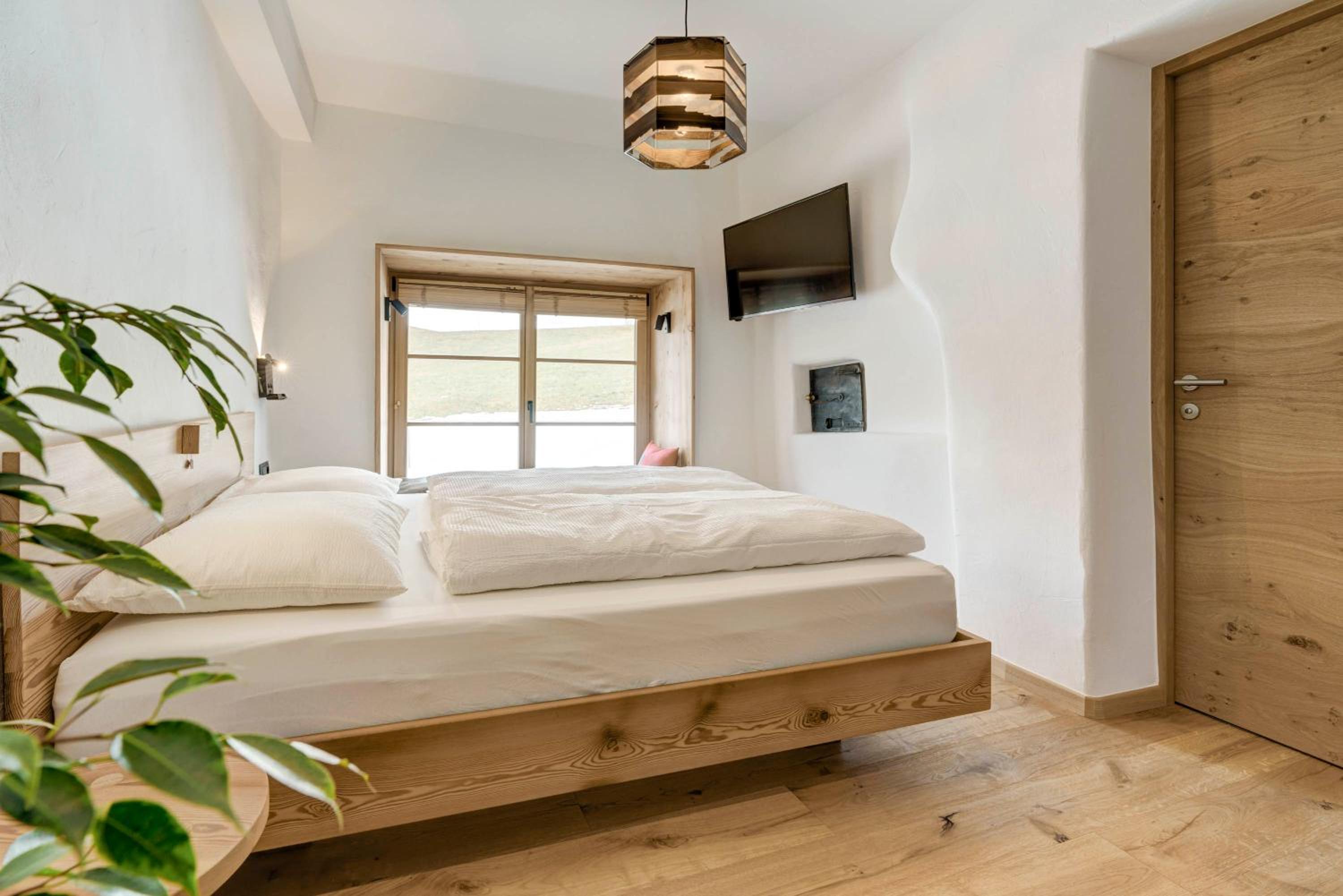 One-Bedroom Apartment with Garden View photo 2