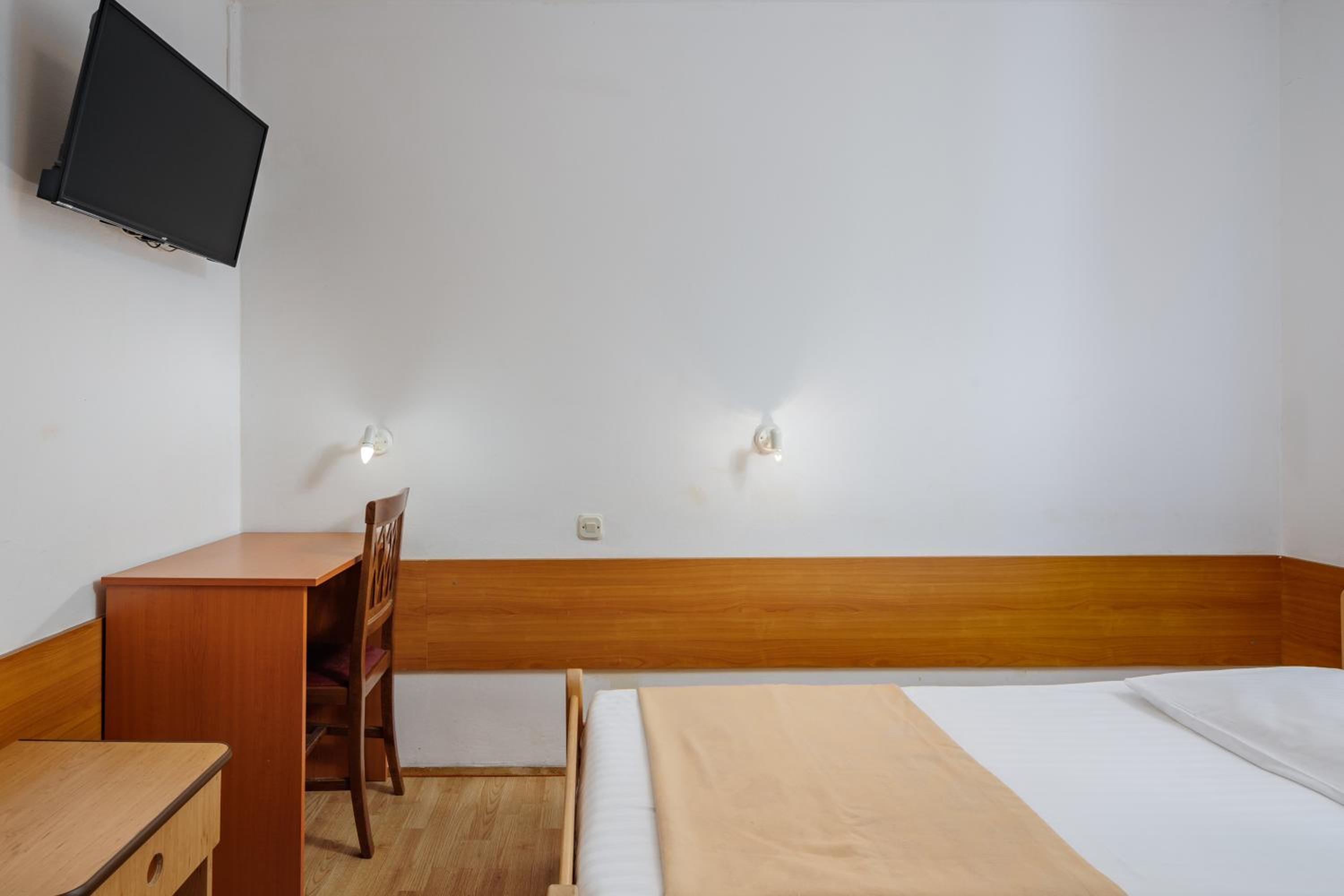 Economy Single Room photo 2