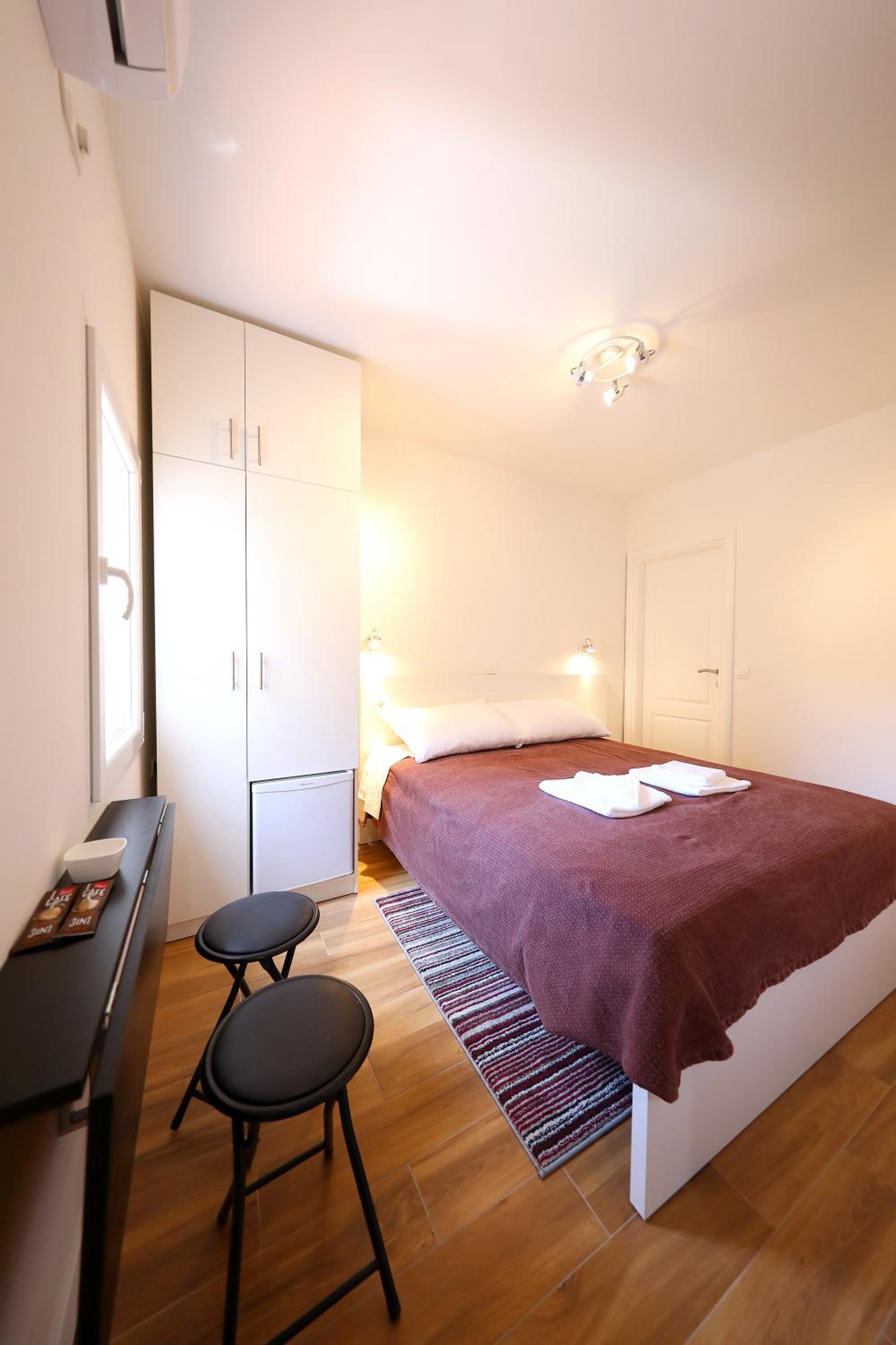 Standard Queen Room
