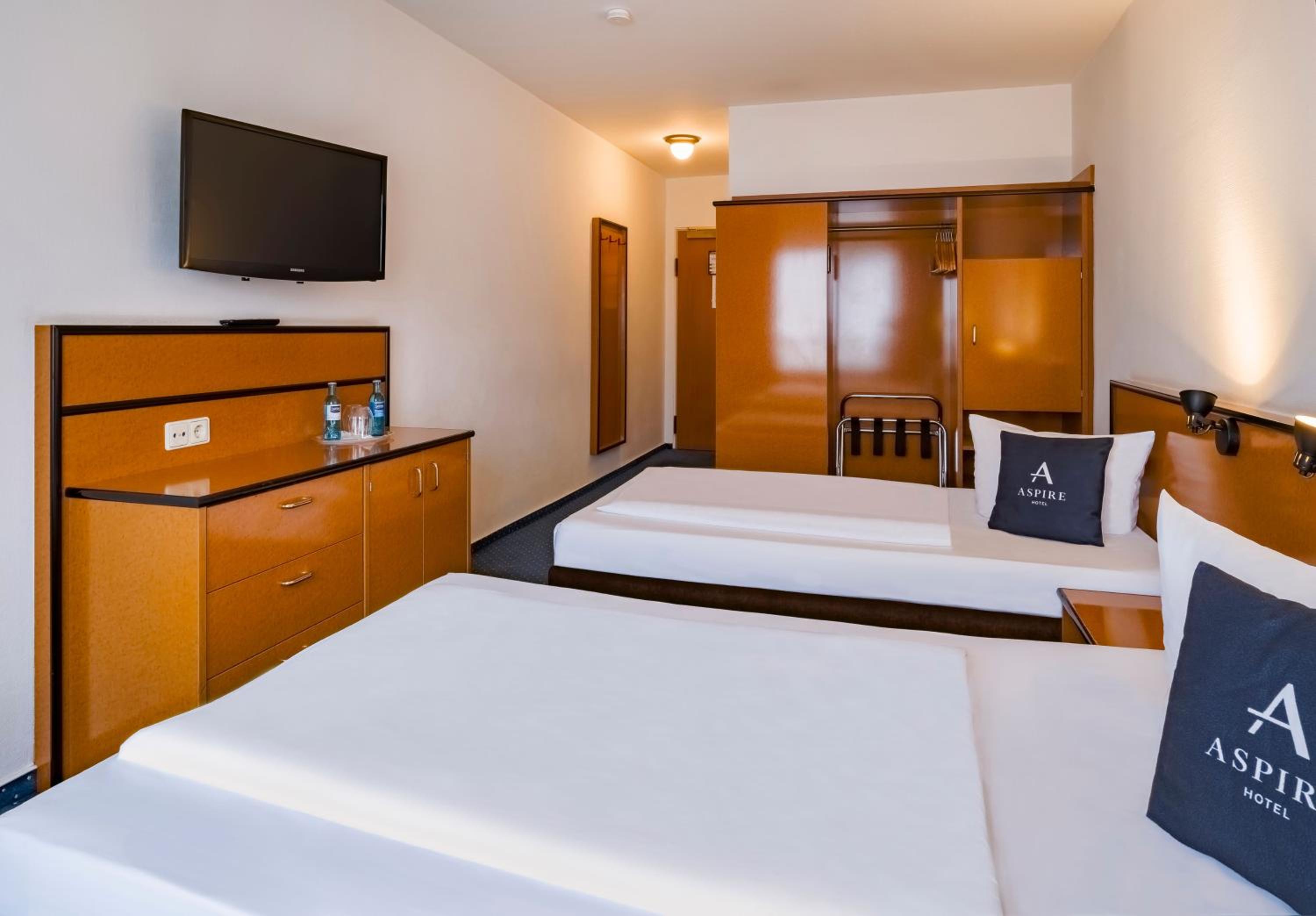 Standard Double Room - Photo 6
