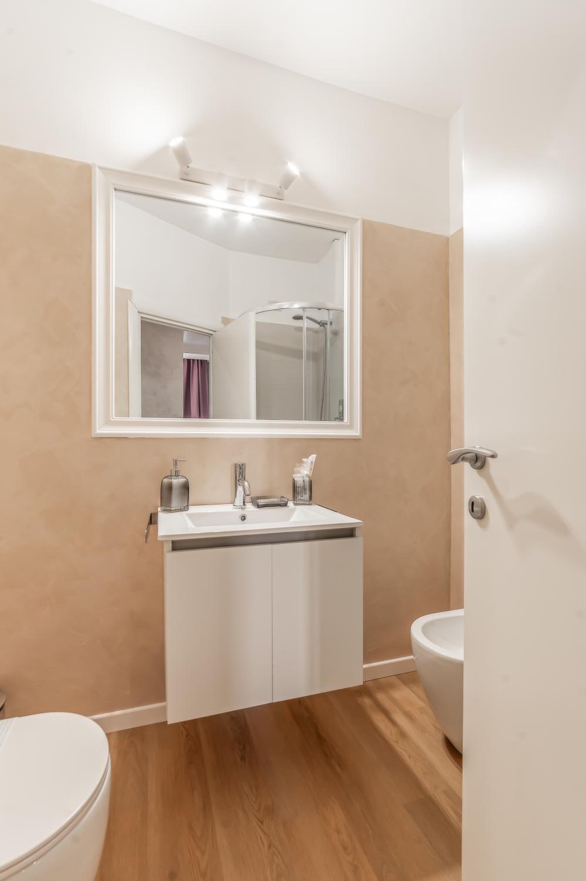 Single Room photo 3