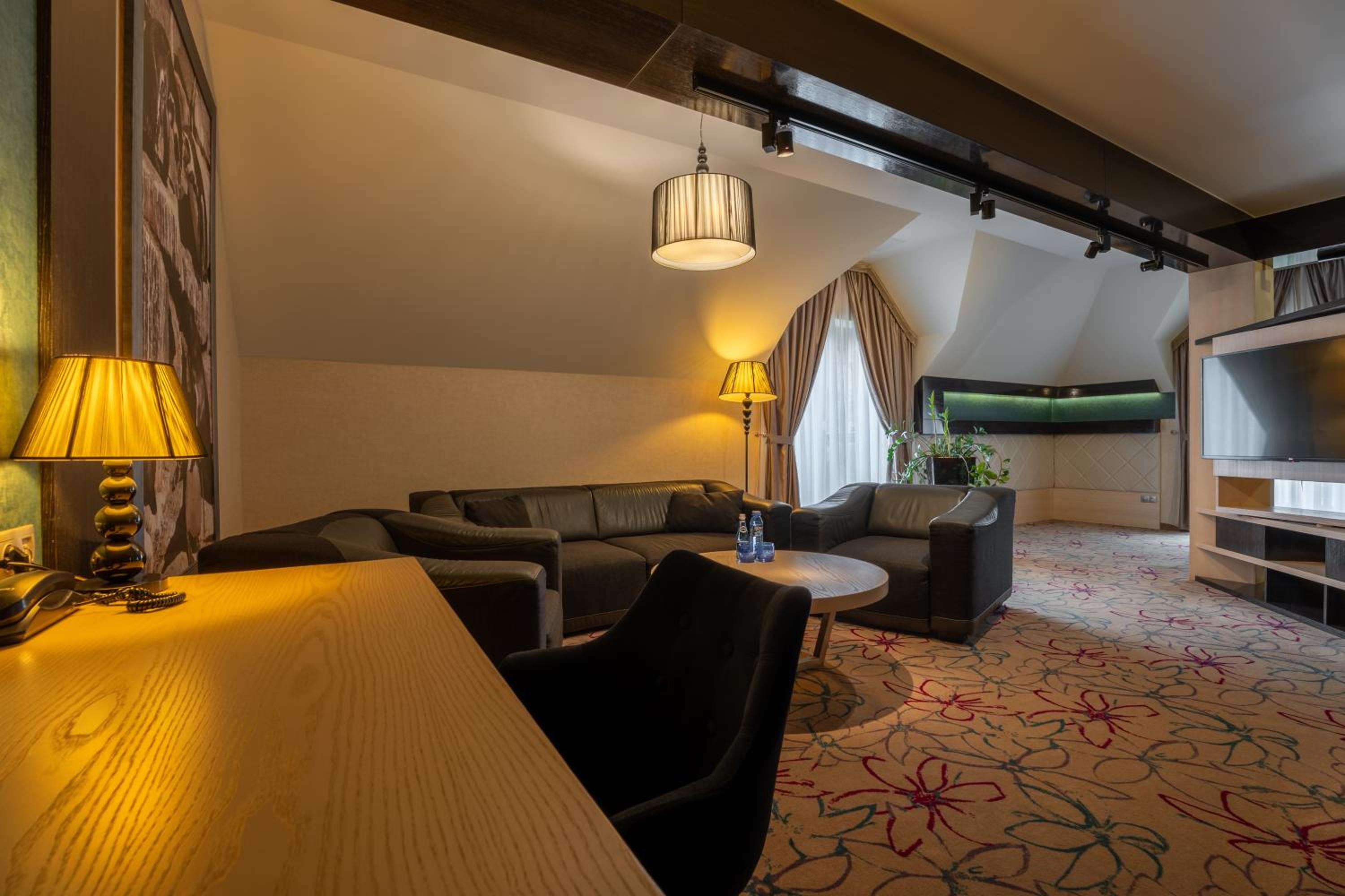 Exclusive Suite photo 1