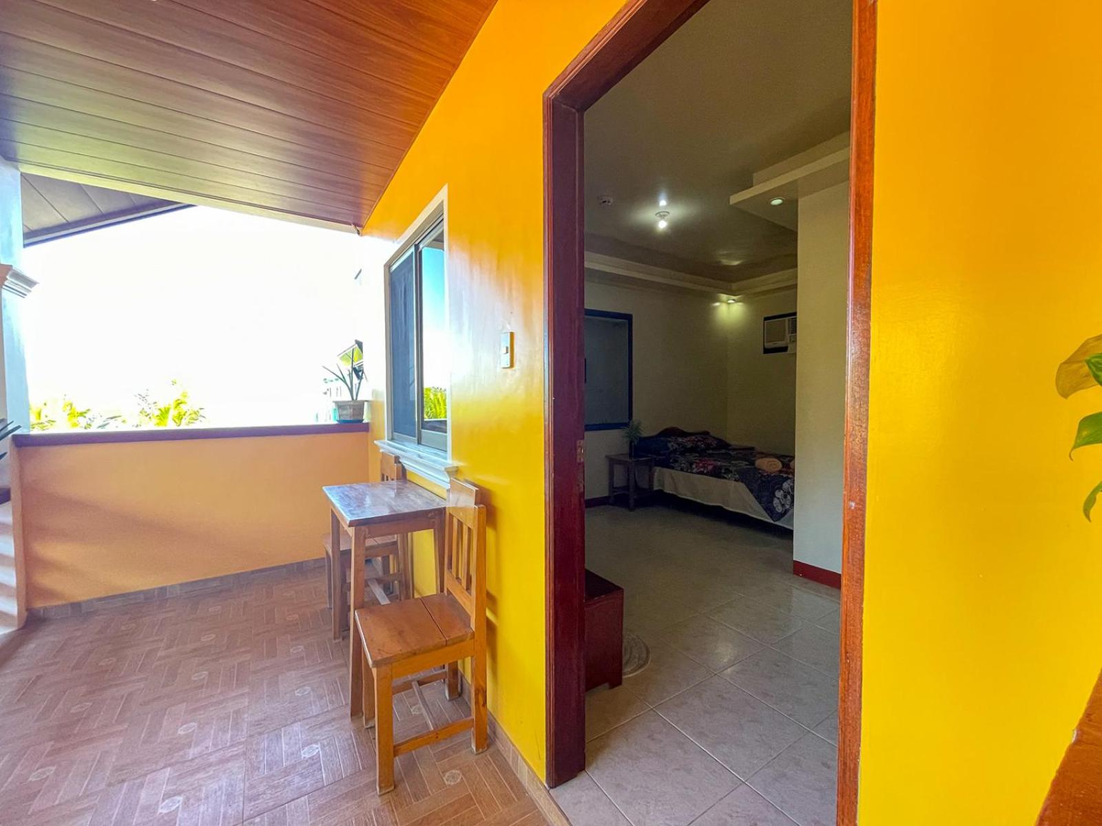 Standard Double Room - Photo 2