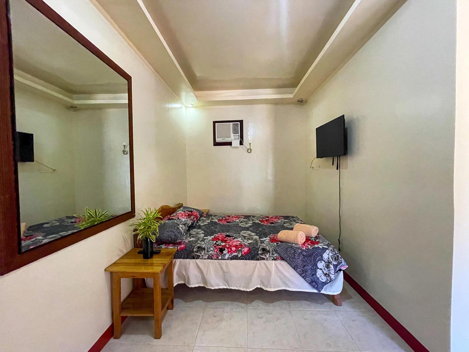 Standard Double Room - Photo 4