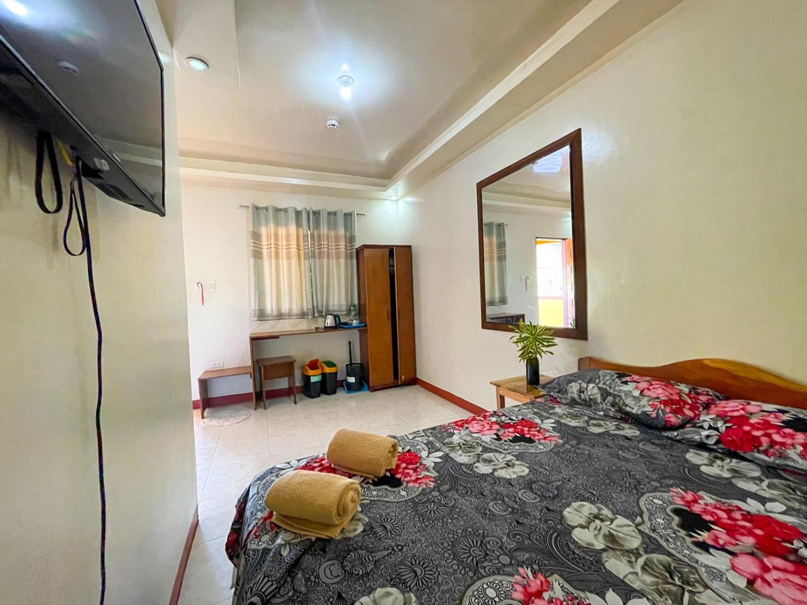 Standard Double Room - Photo 6