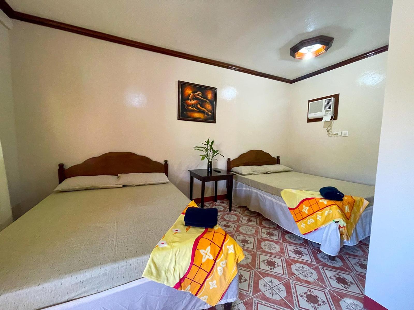 Quadruple Room - Photo 9