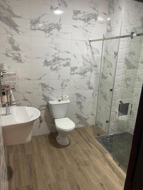 Standard Double Room - Photo 4