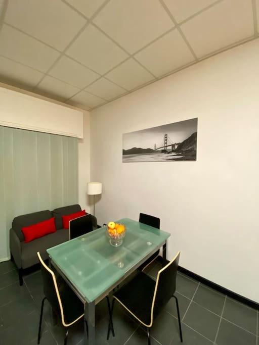 One-Bedroom Apartment photo 2