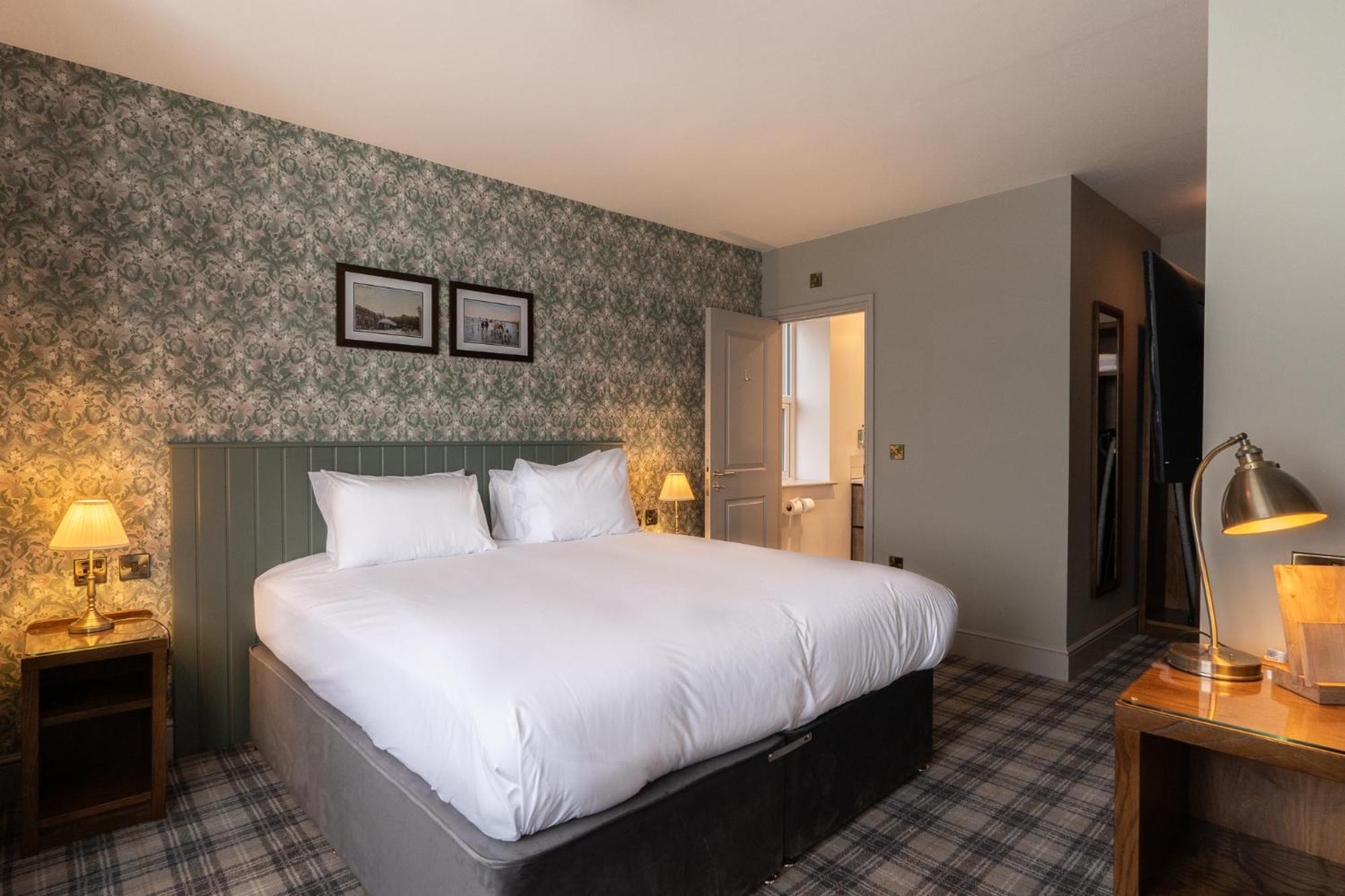 Classic Double or Twin Room photo 2