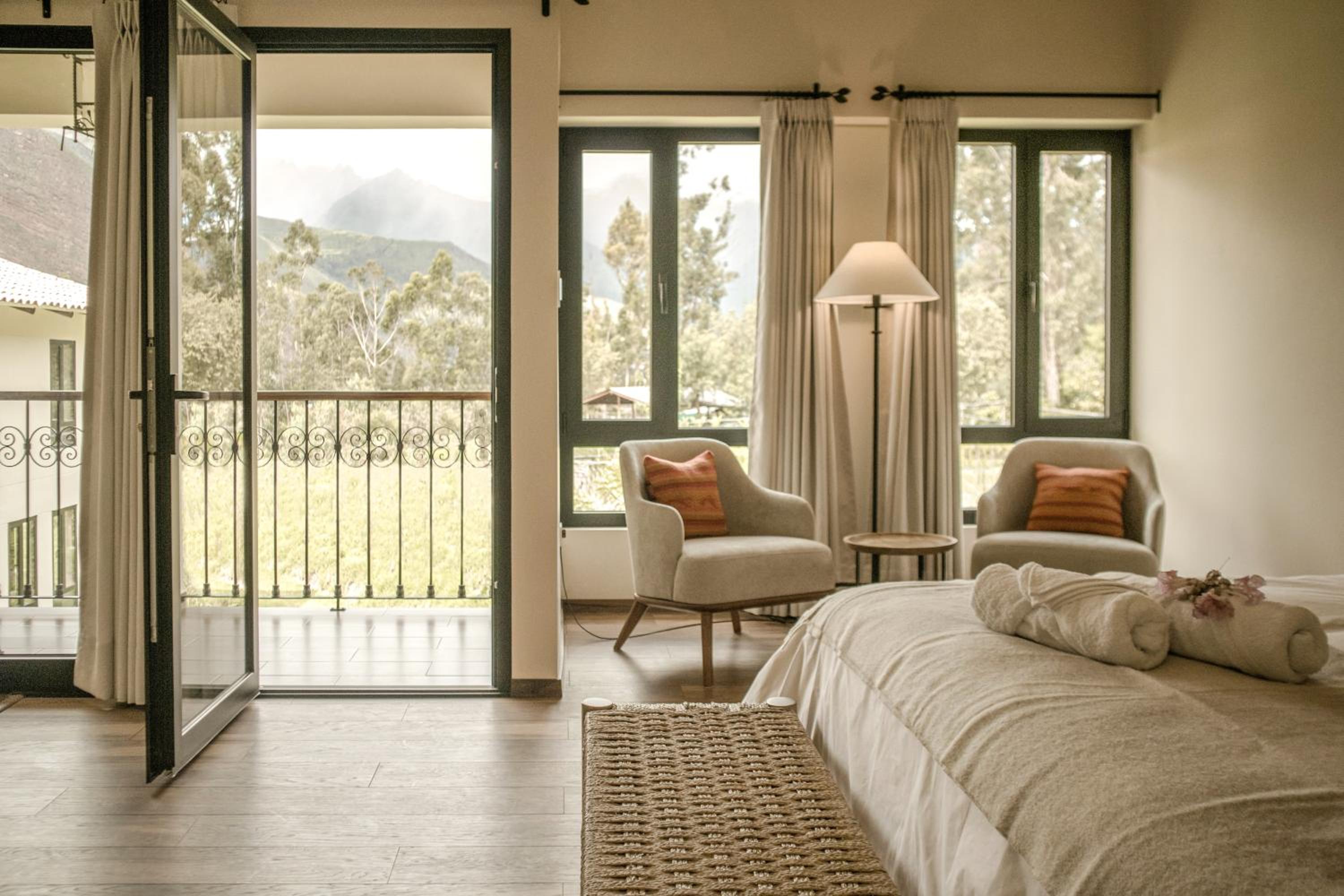 Queen Room with Balcony