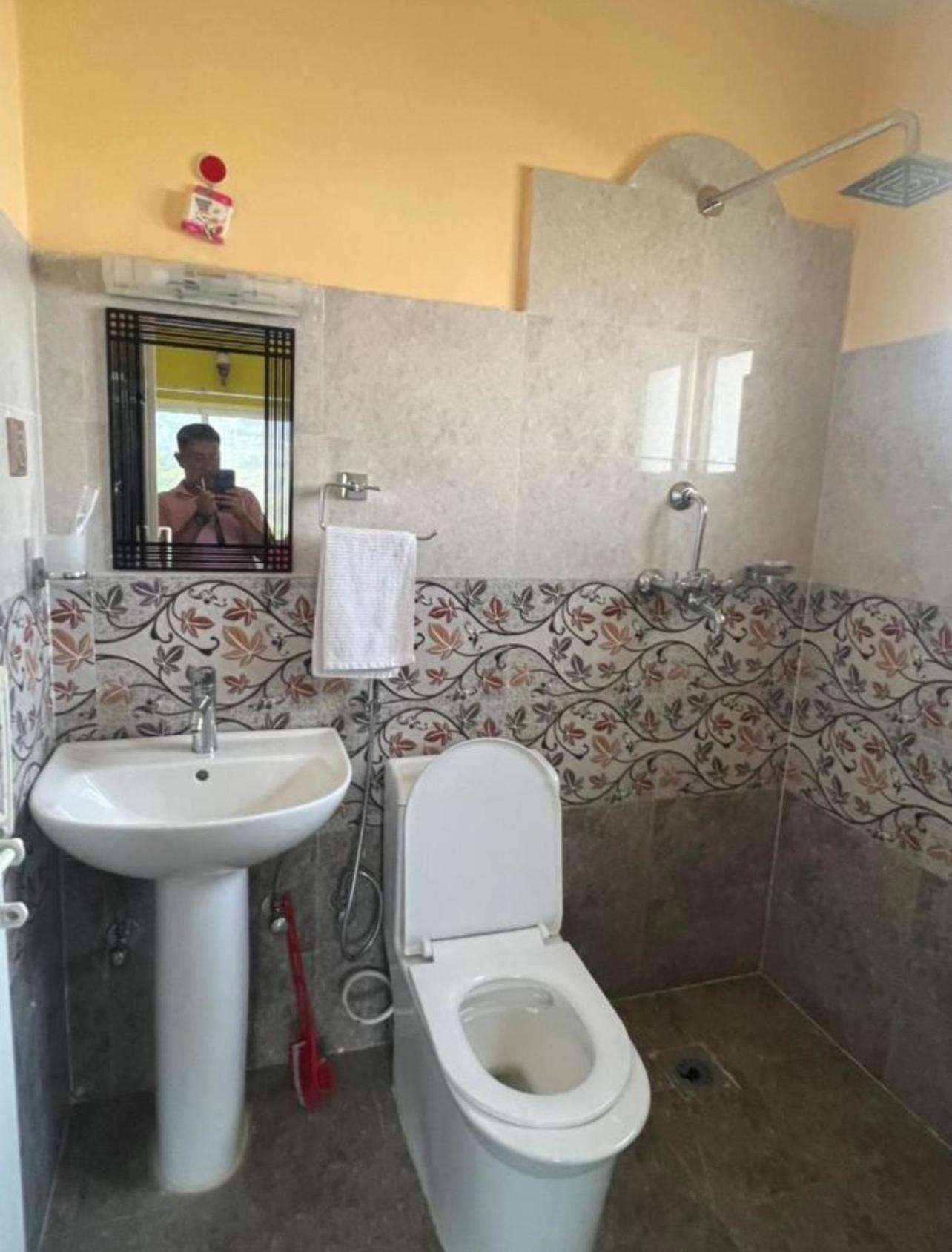 Standard Double or Twin Room with Garden View photo 2