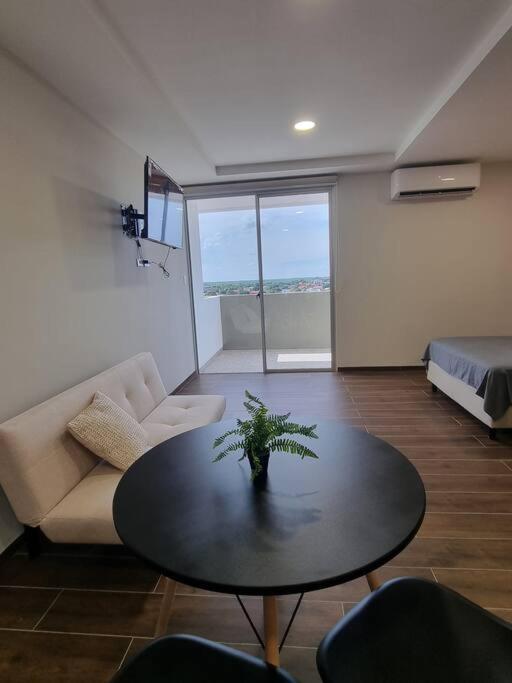 One-Bedroom Apartment photo 1