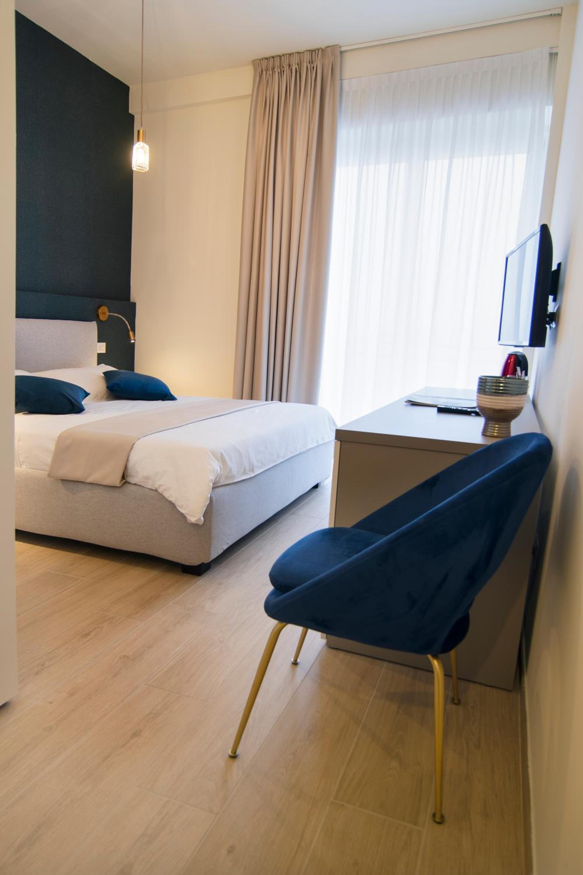 Double Room with Lake View